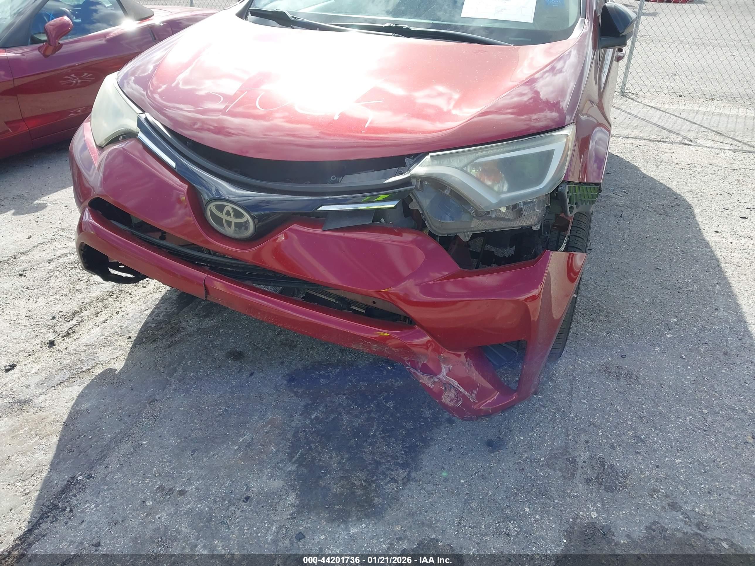 TOYOTA RAV4 image 6