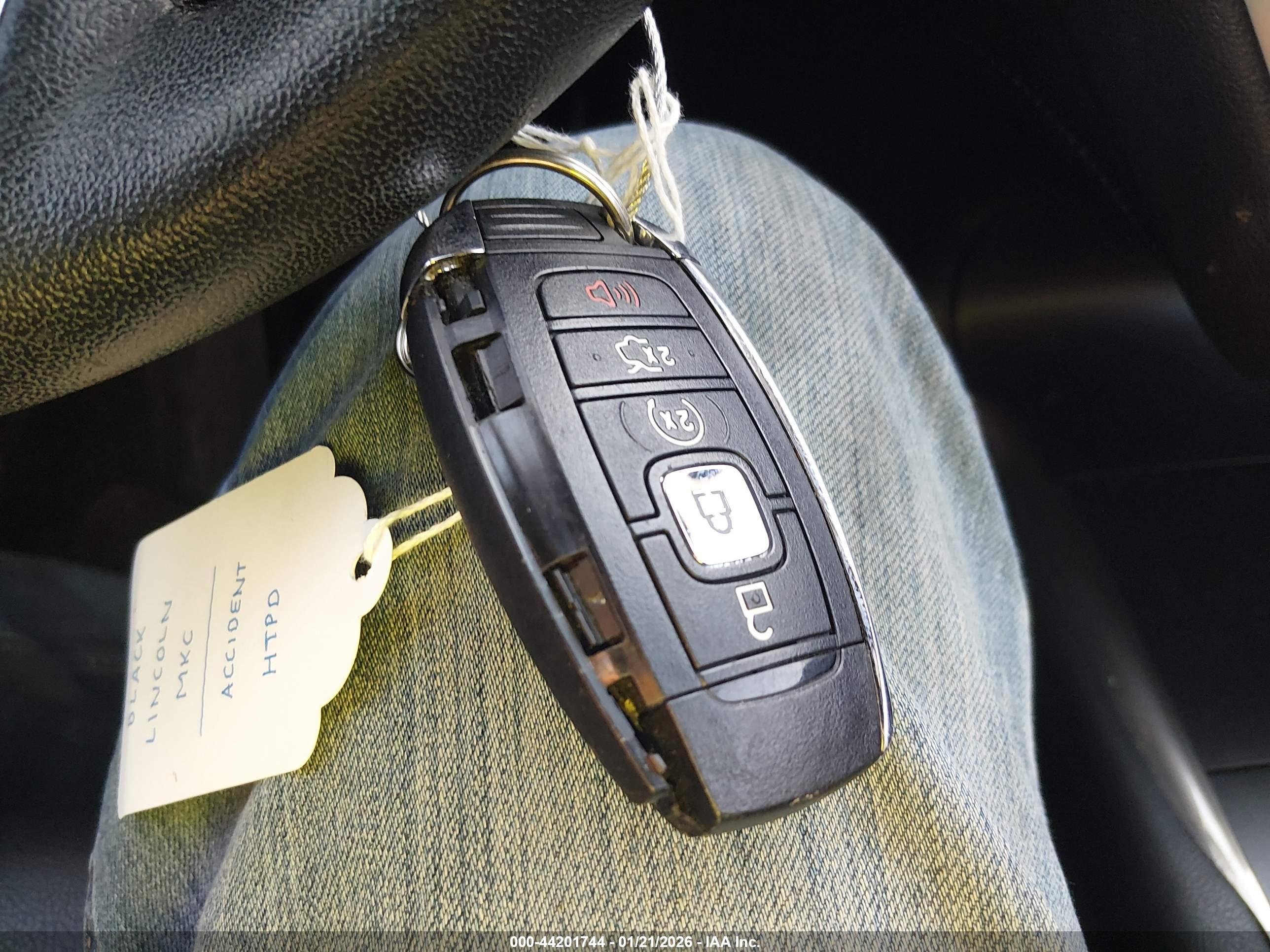 LINCOLN MKC image 11