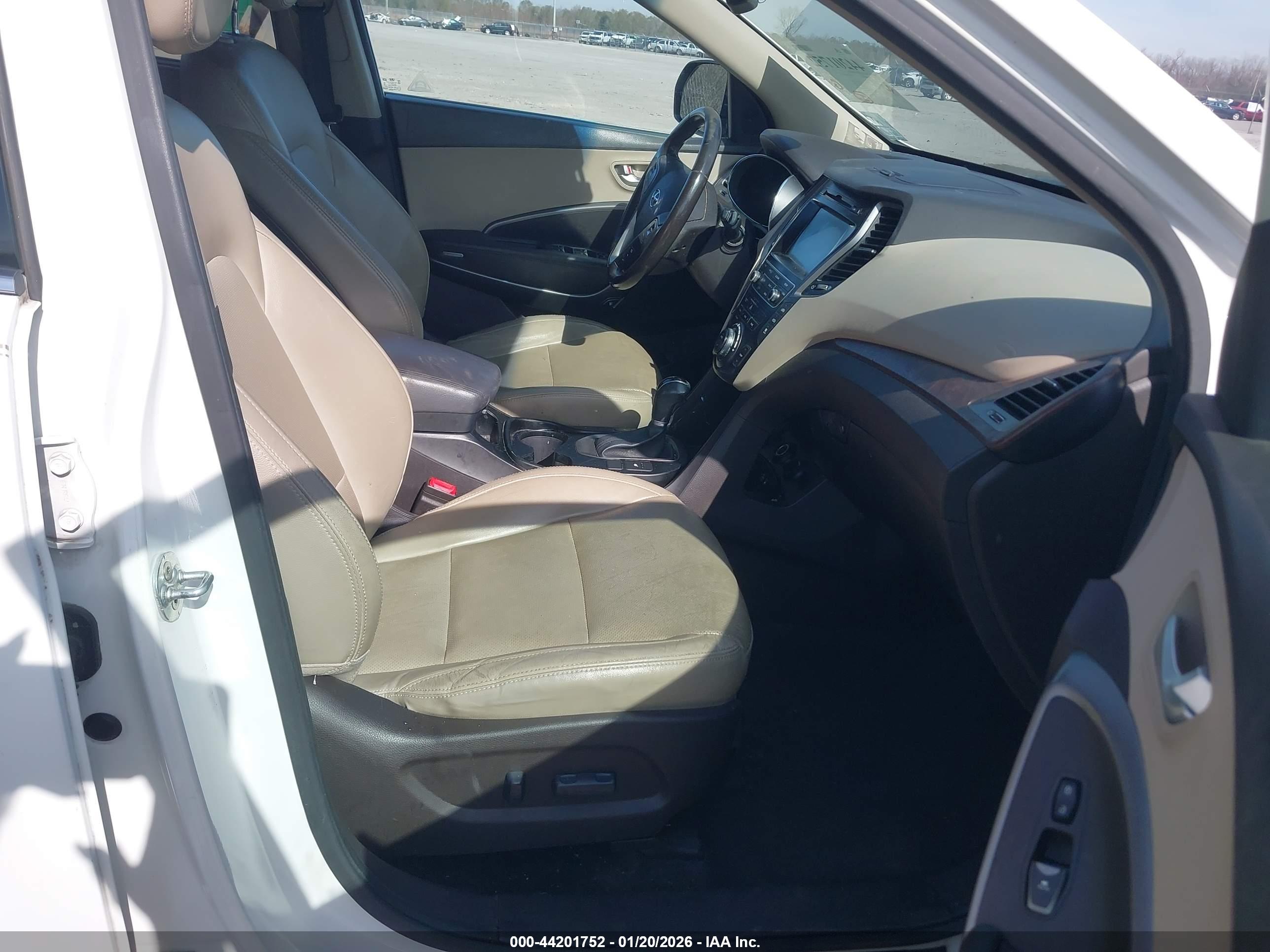 HYUNDAI SANTA image 5