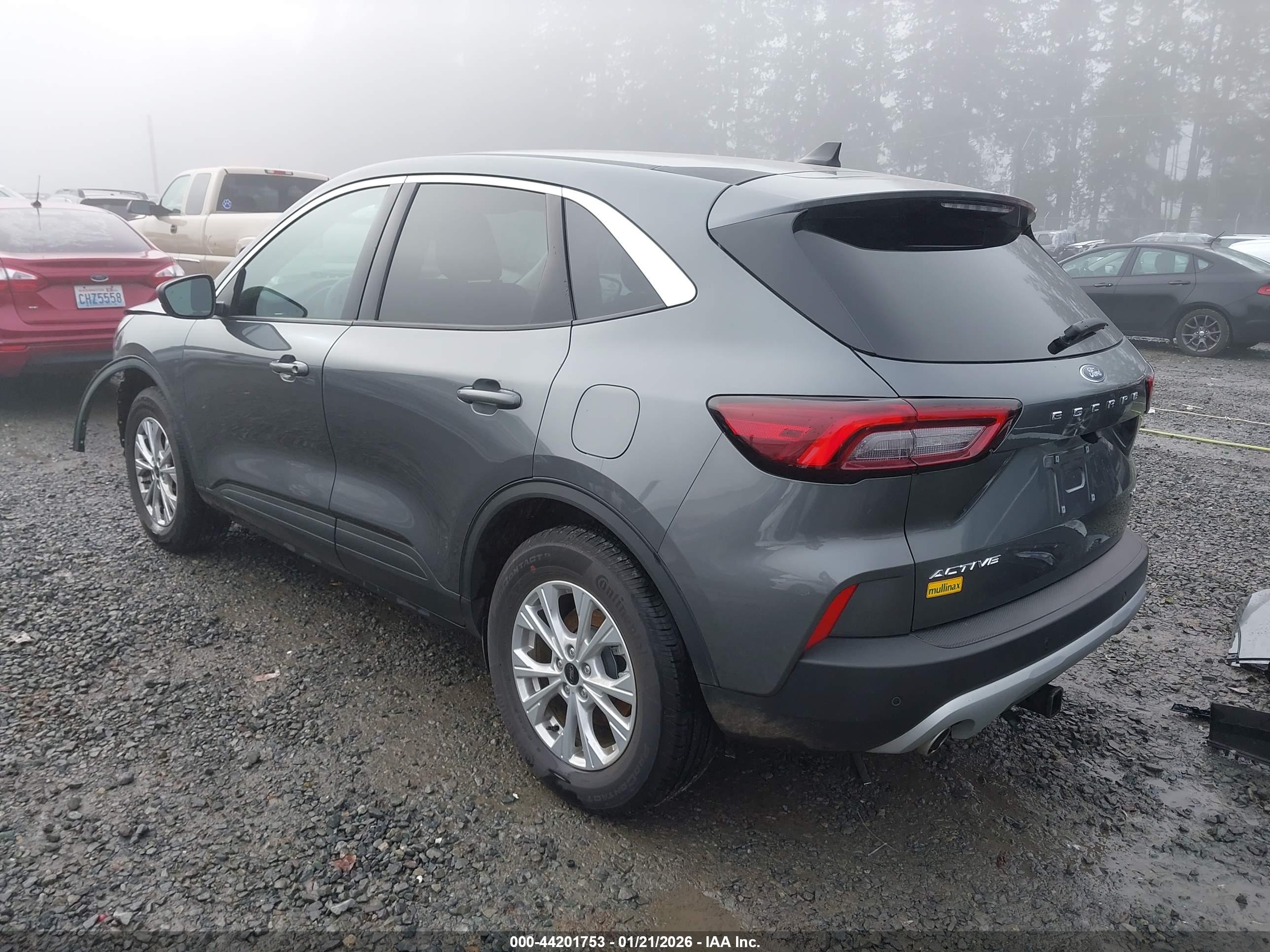 FORD ESCAPE image 3