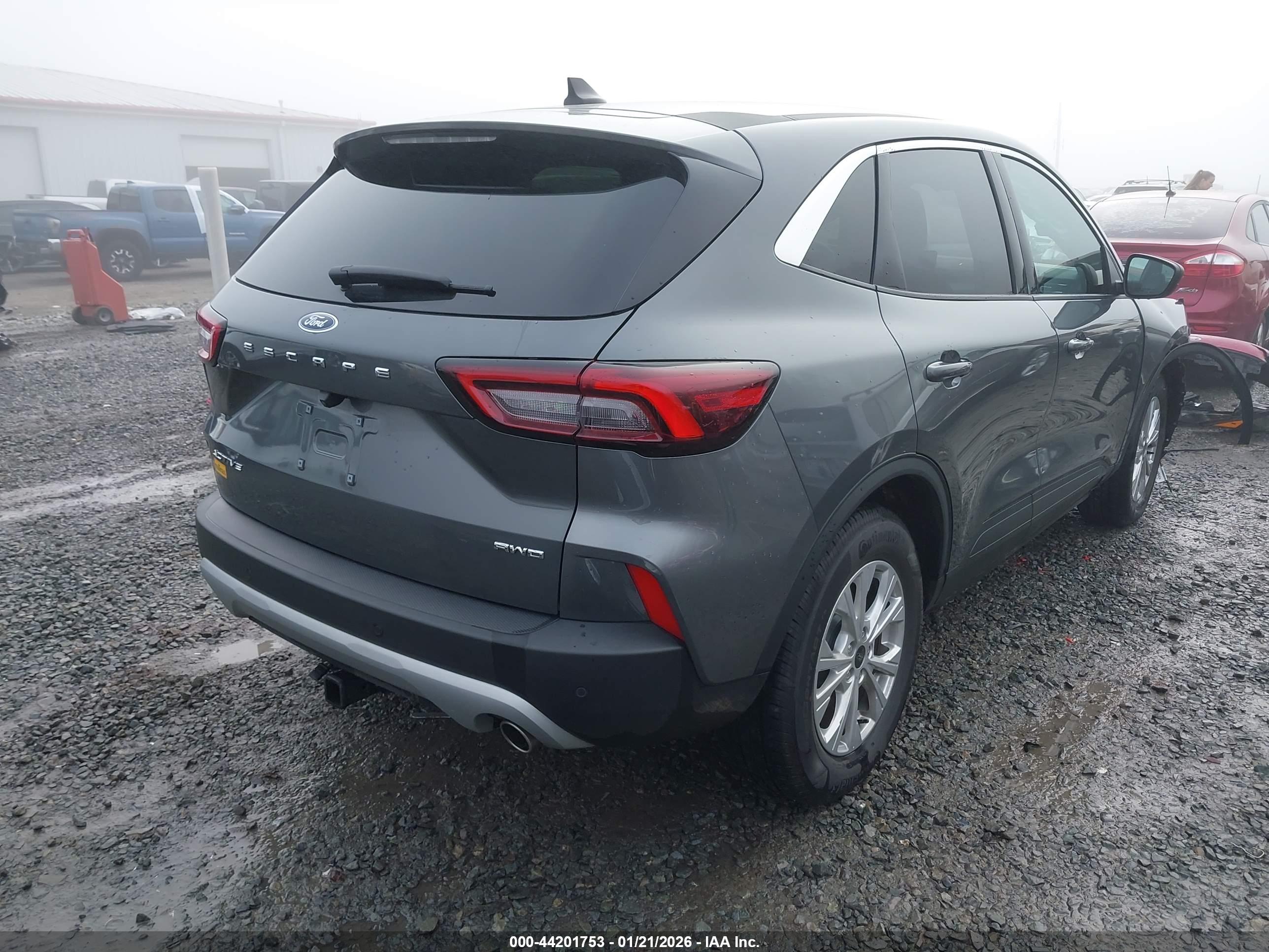 FORD ESCAPE image 4