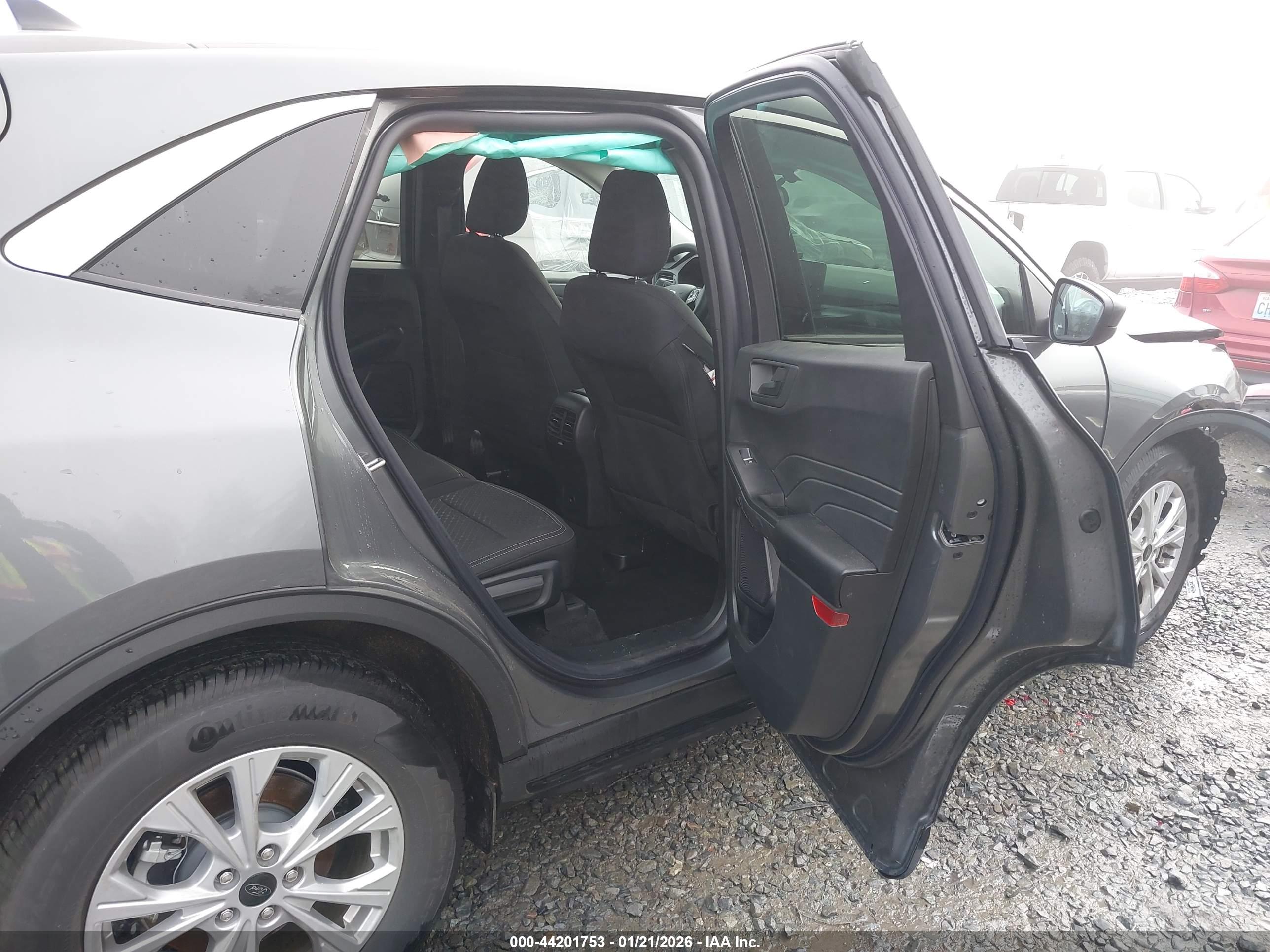 FORD ESCAPE image 8