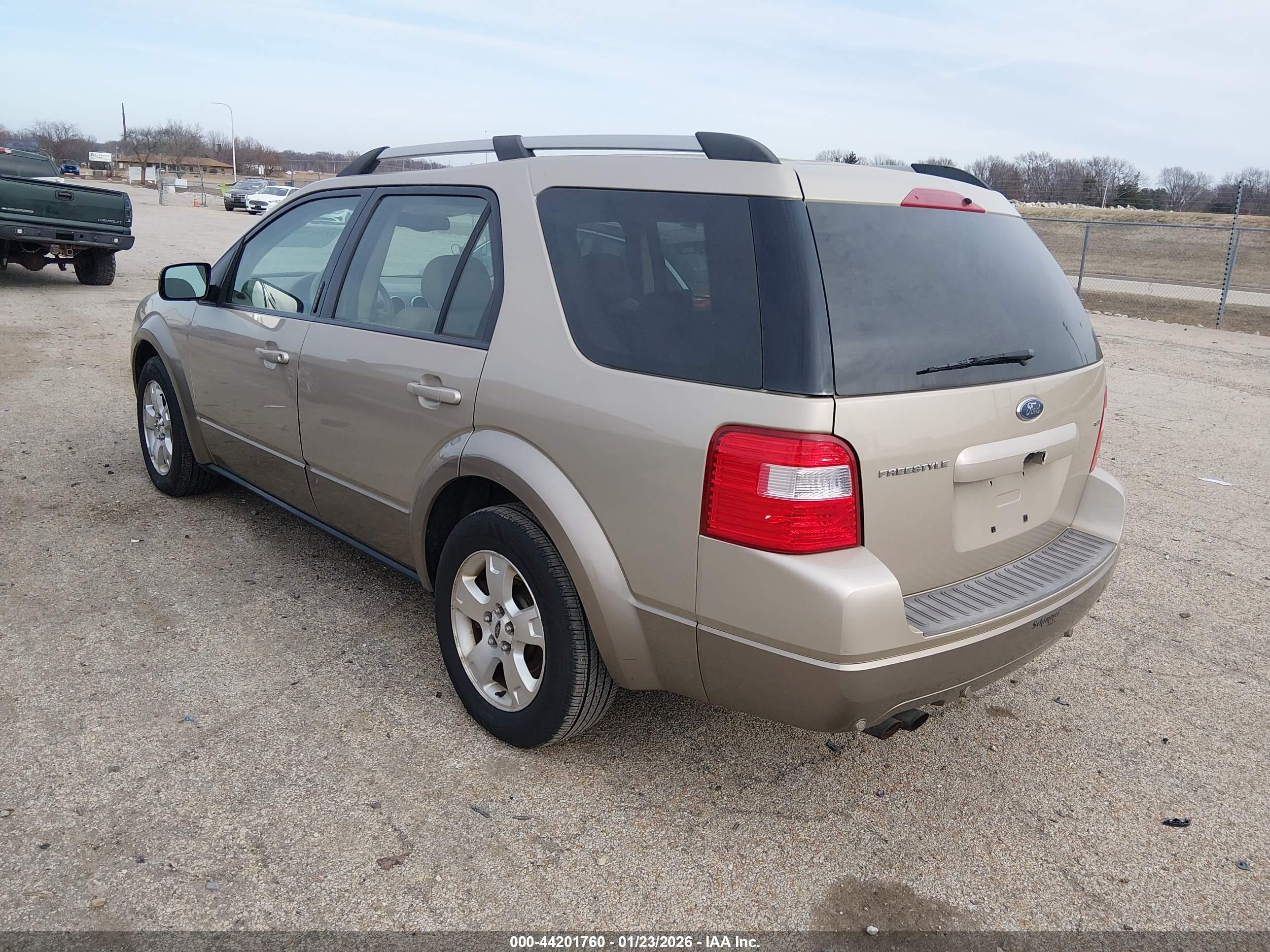 FORD FREESTYLE image 3