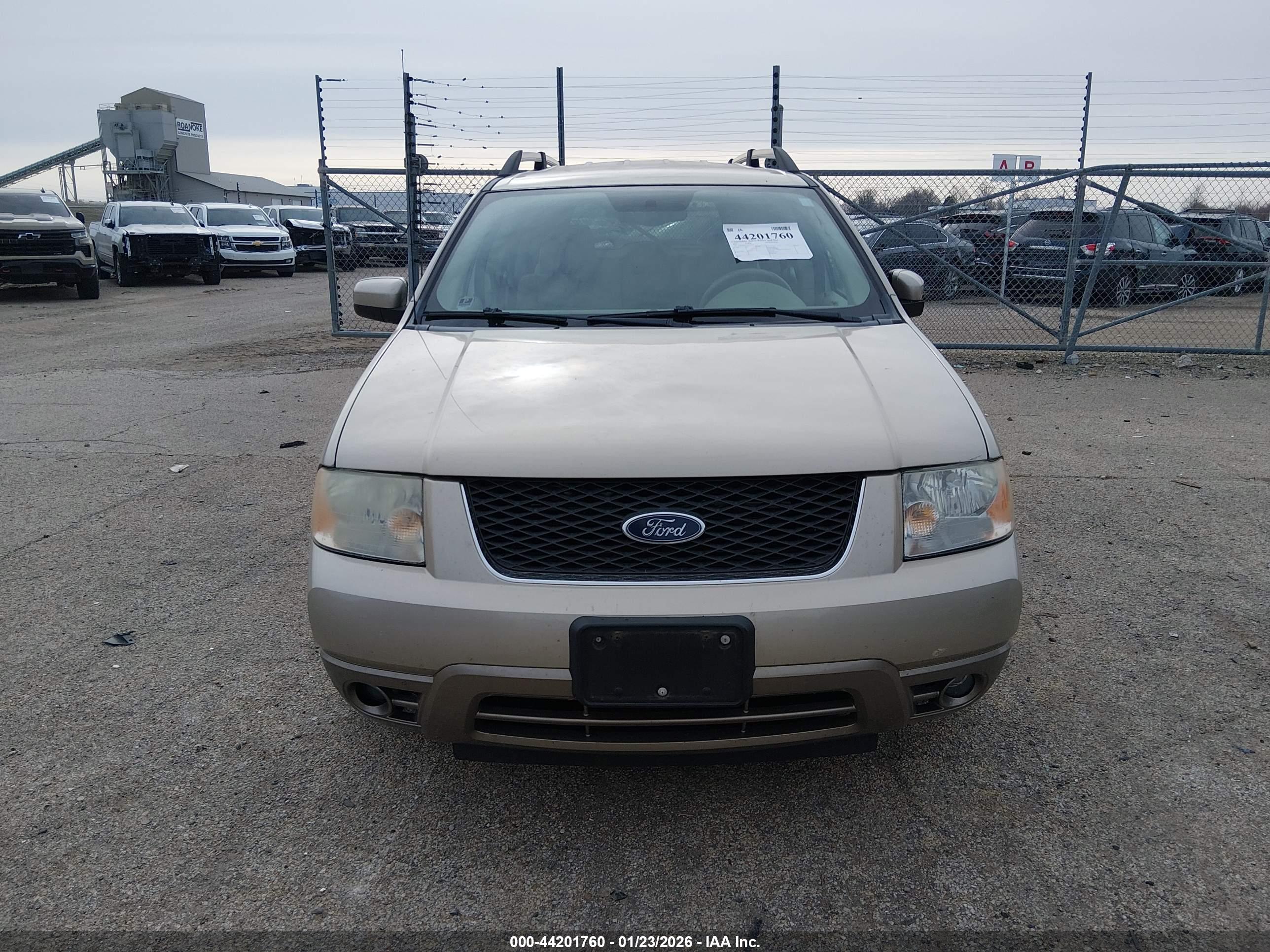 FORD FREESTYLE image 6