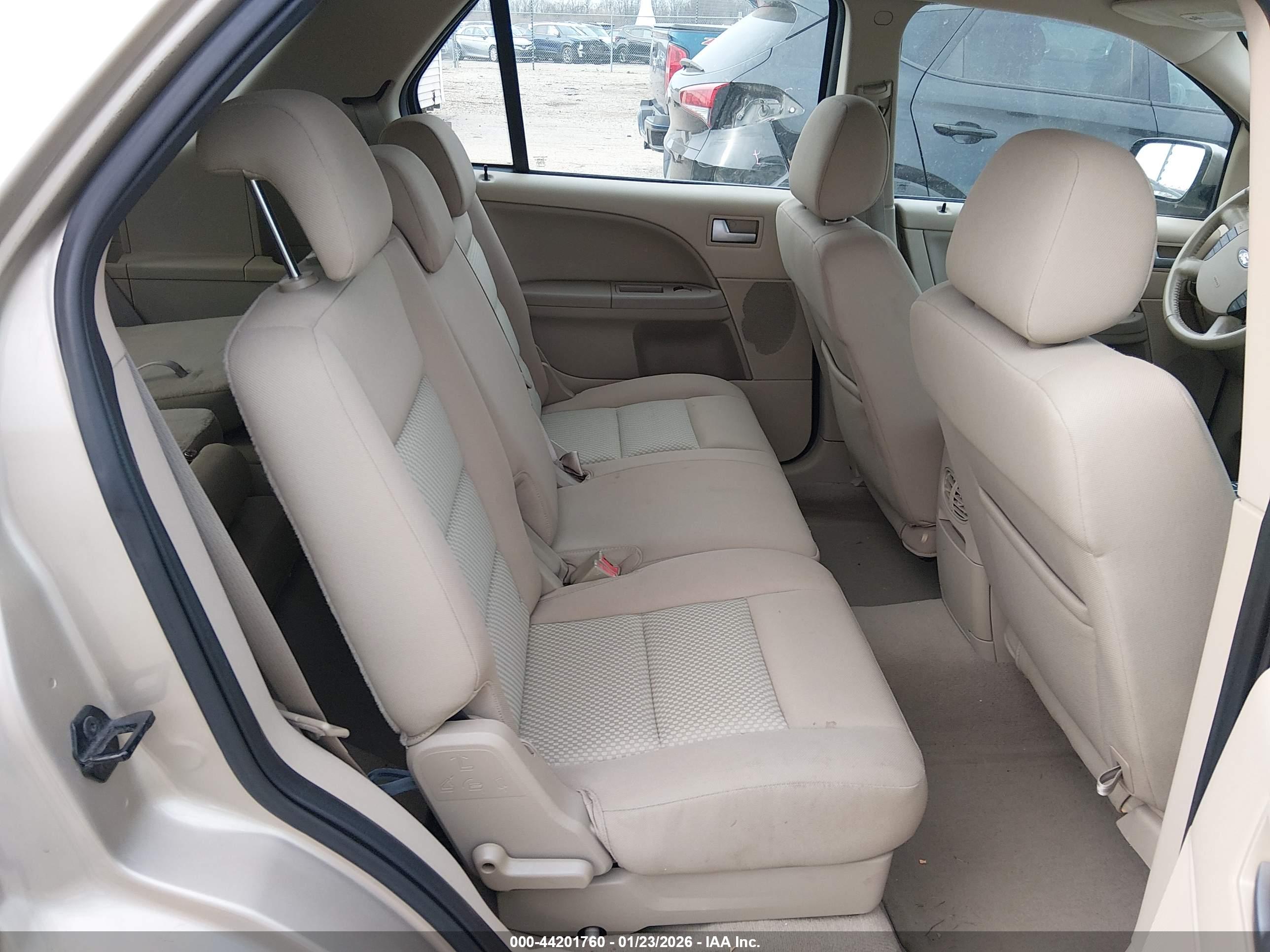 FORD FREESTYLE image 8