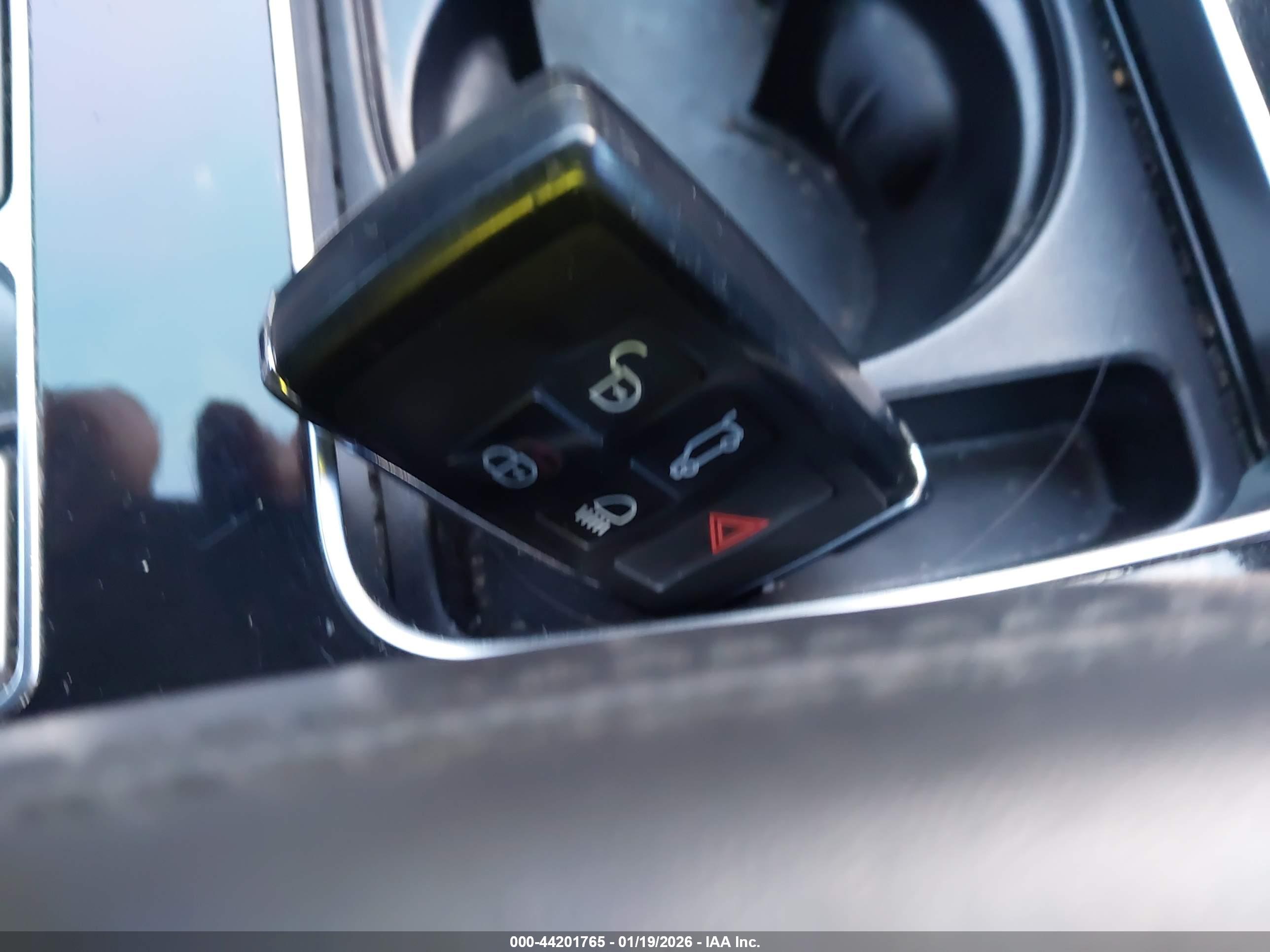 LAND ROVER image 11