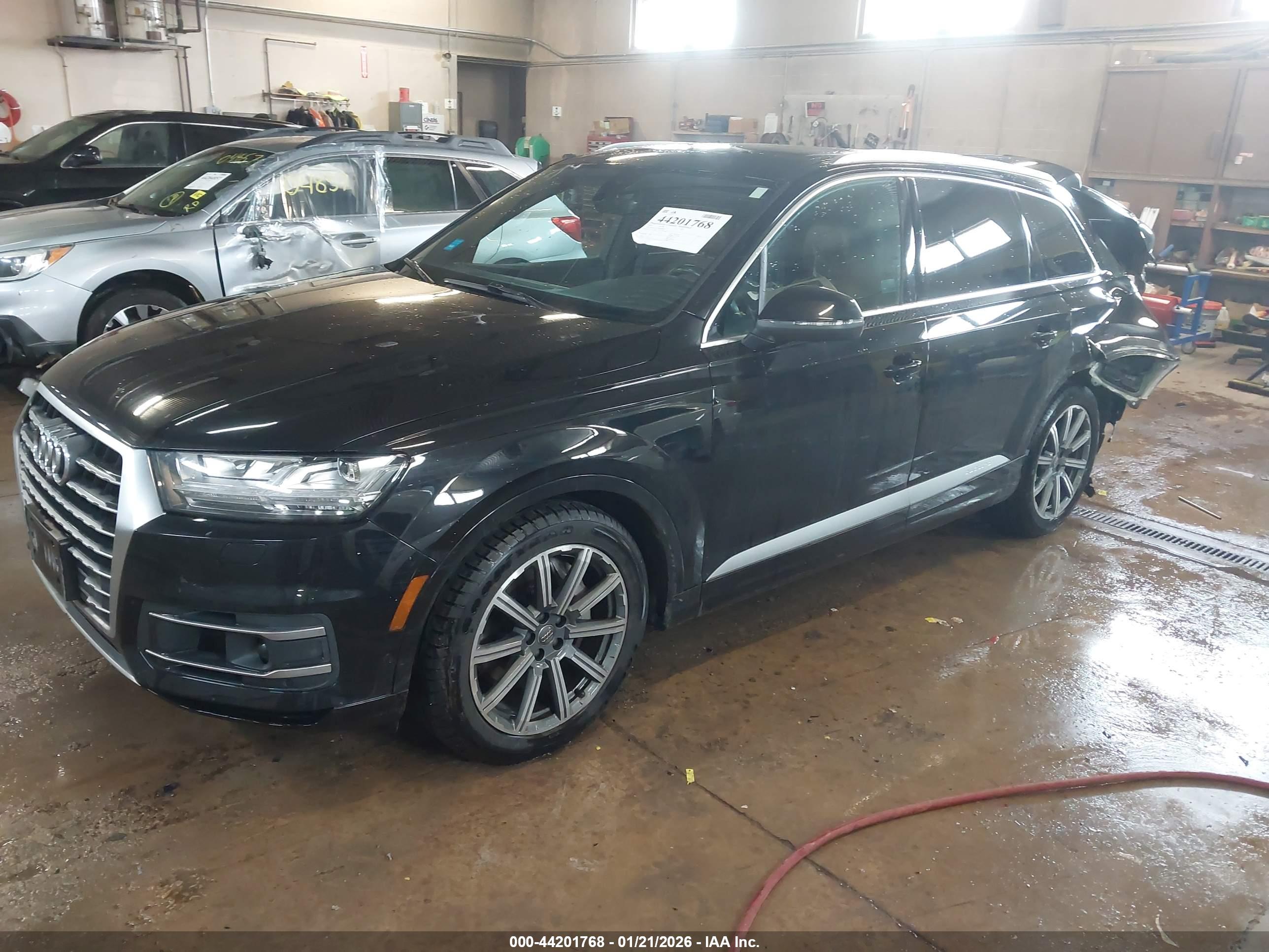 AUDI Q7 image 2