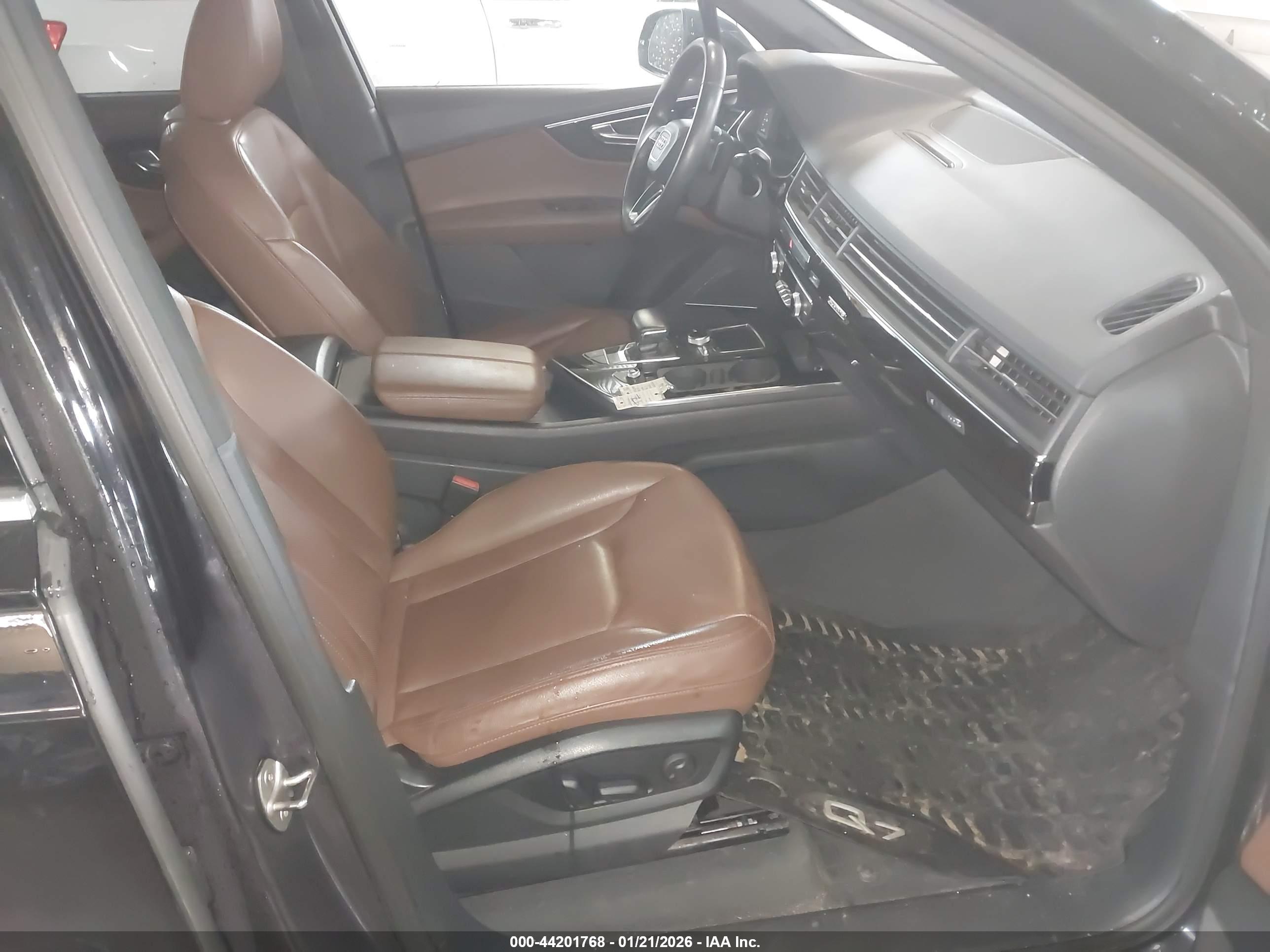 AUDI Q7 image 5