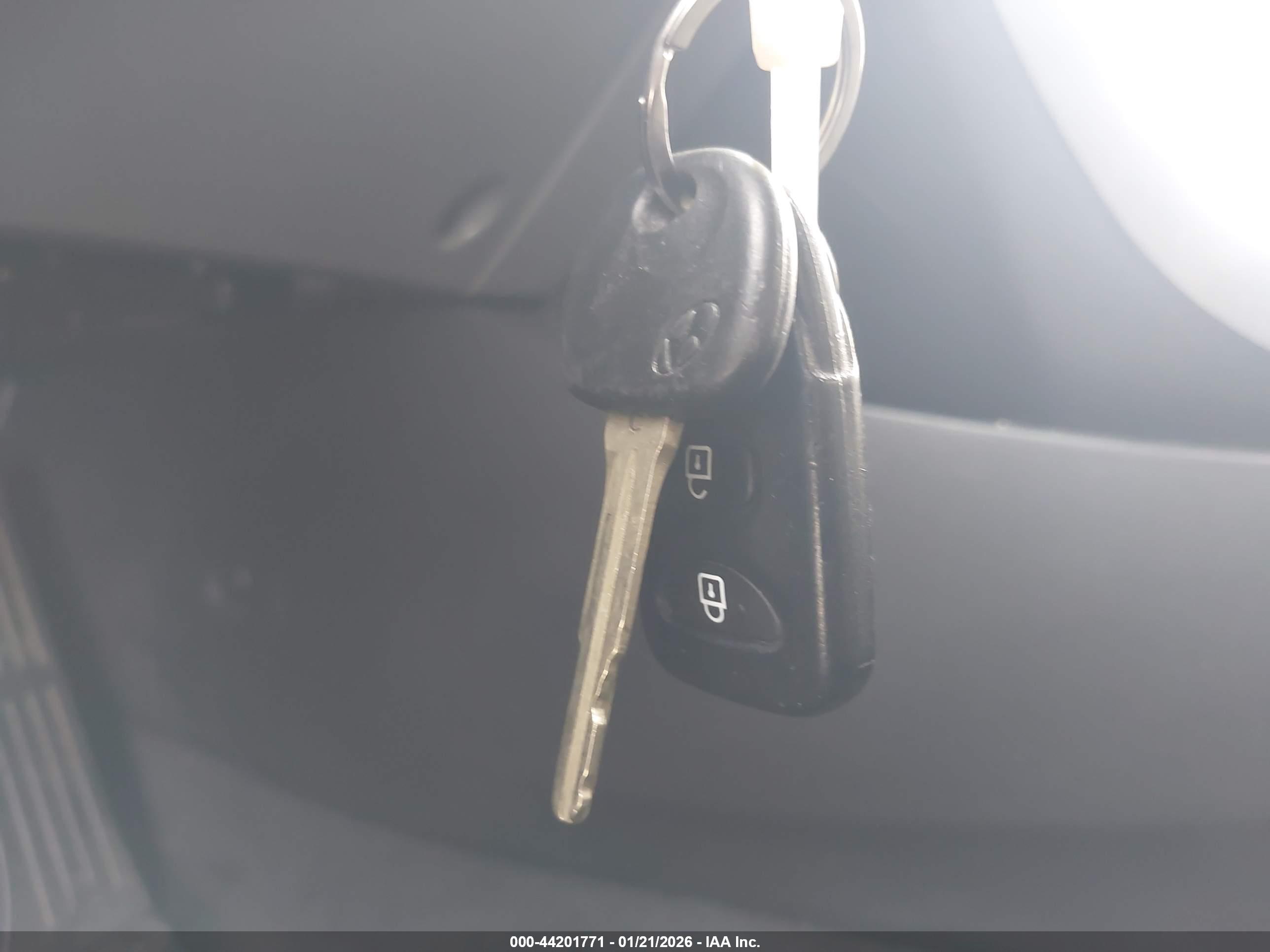 HYUNDAI ELANTRA image 11