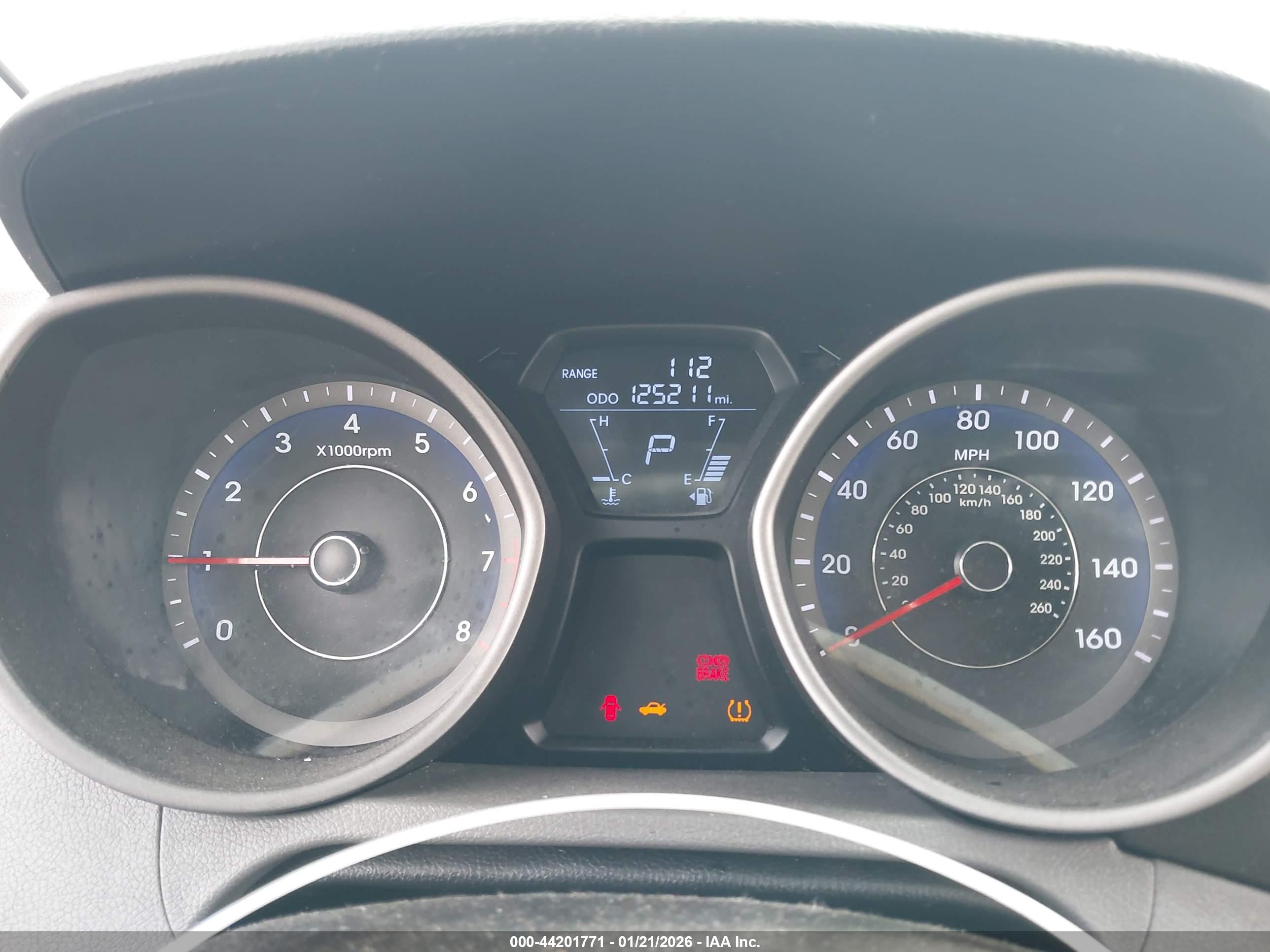 HYUNDAI ELANTRA image 7