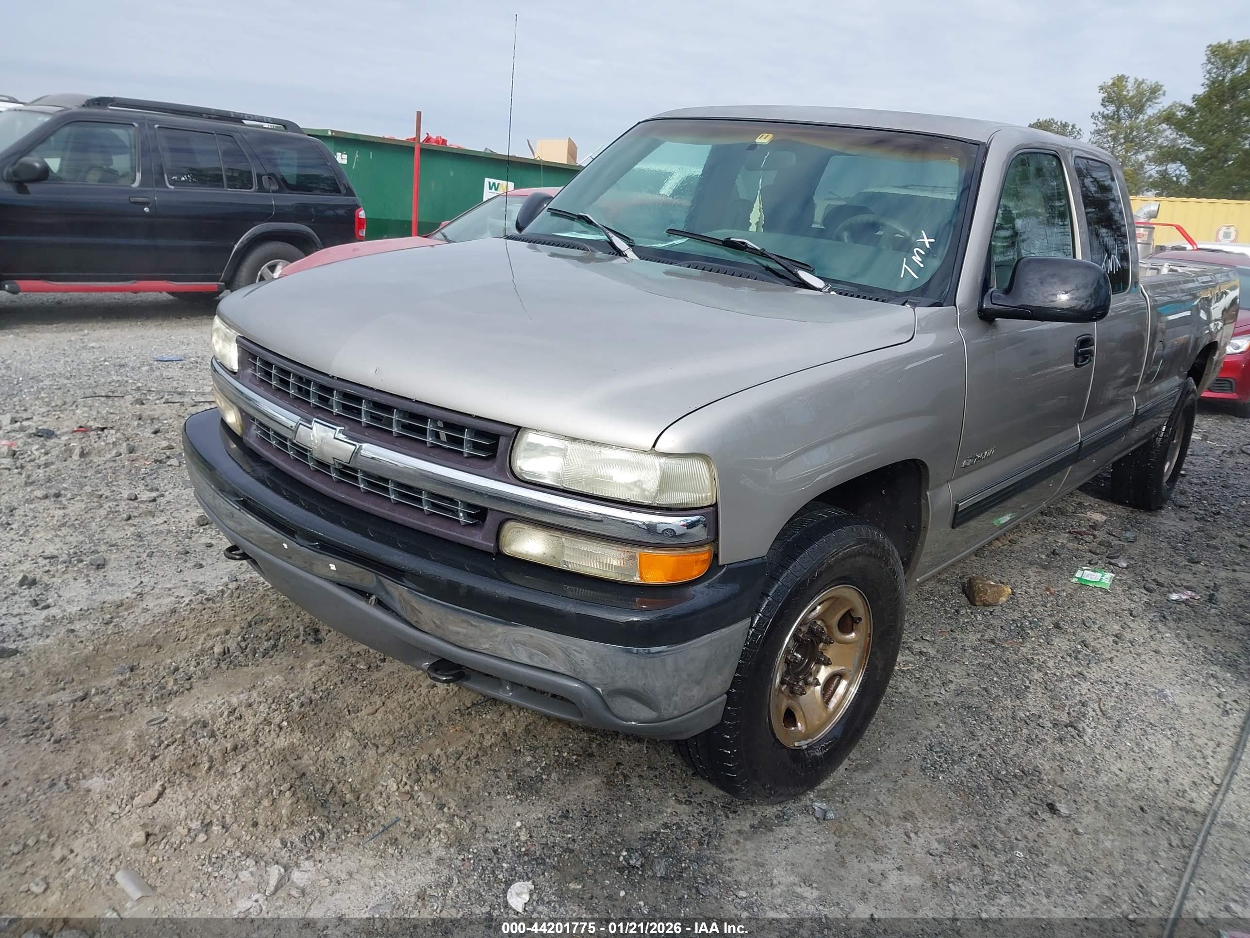 CHEVROLET SILVERADO image 2