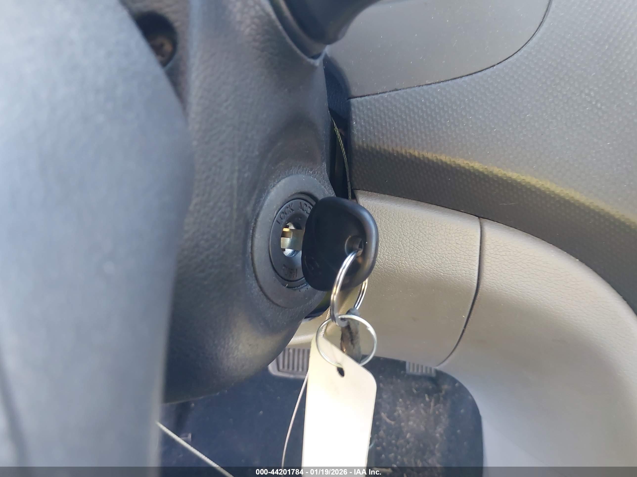 HYUNDAI ACCENT image 11