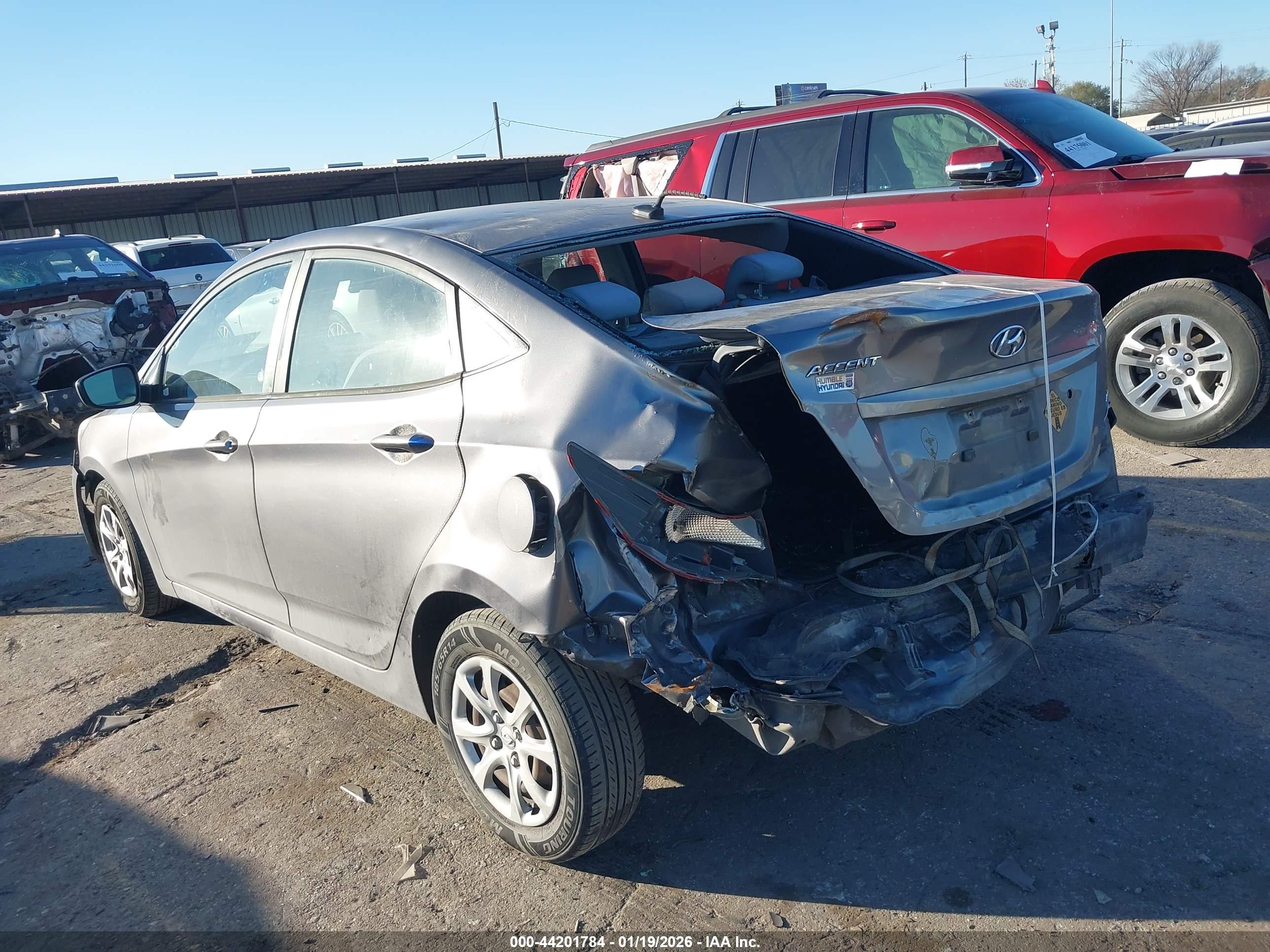 HYUNDAI ACCENT image 6