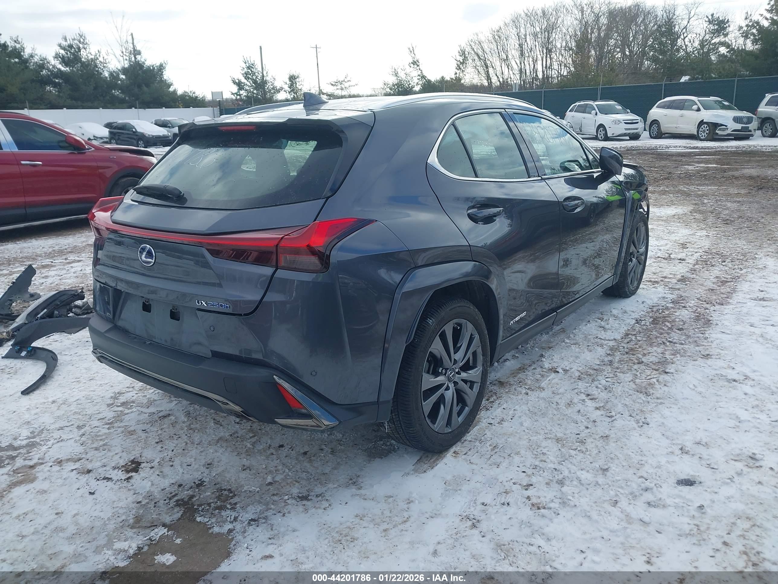 LEXUS UX image 4