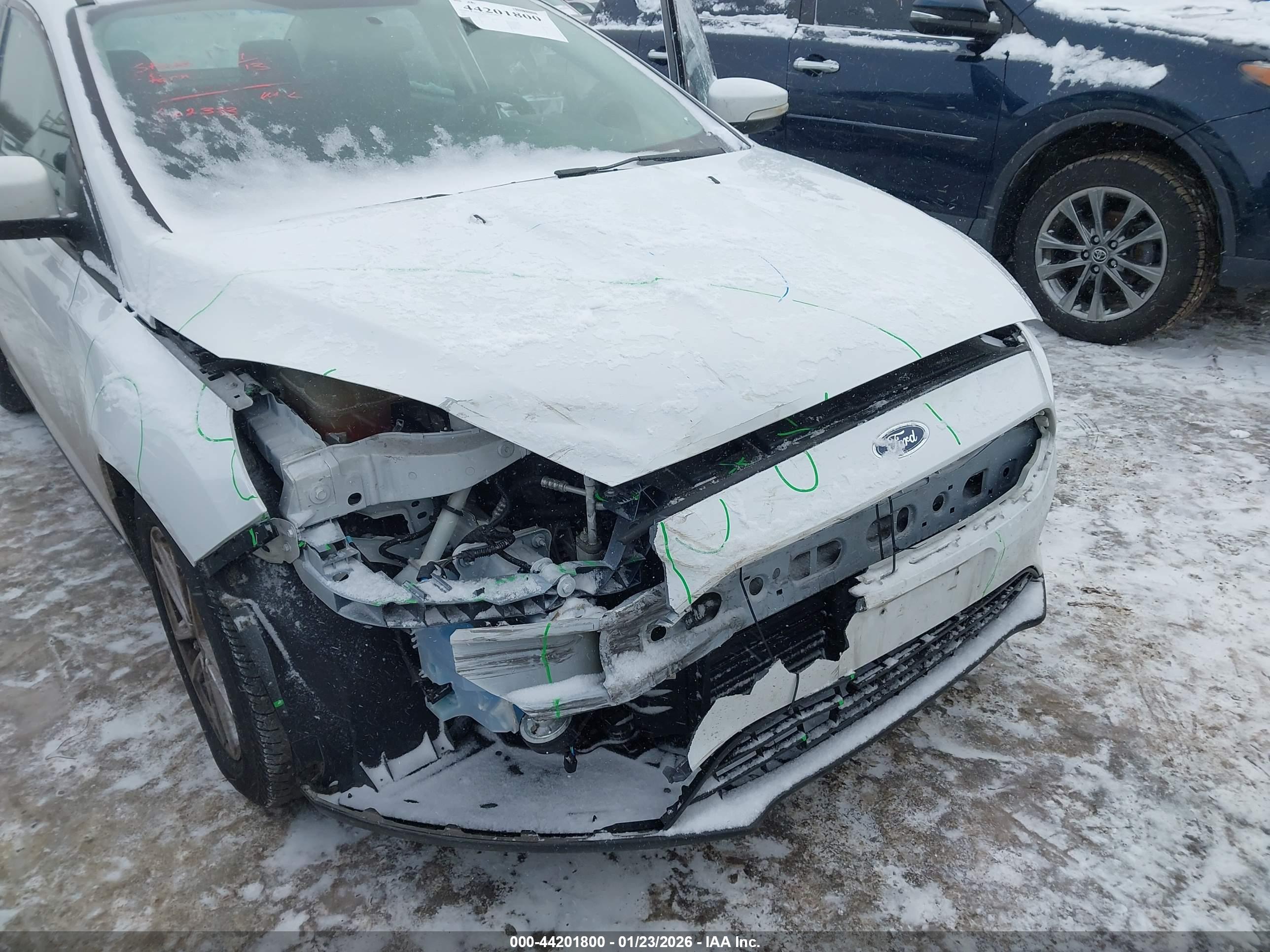 FORD FOCUS image 6