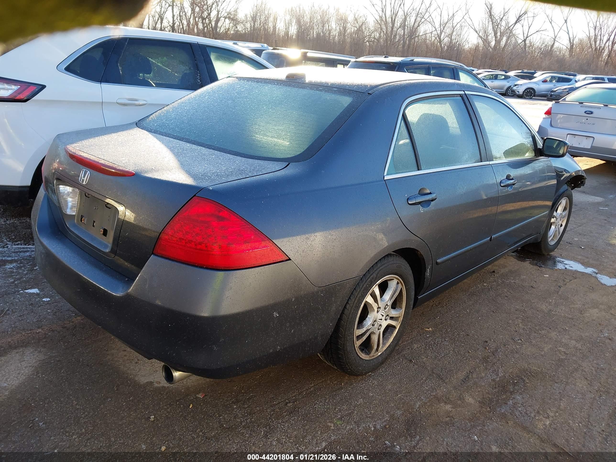 HONDA ACCORD image 4