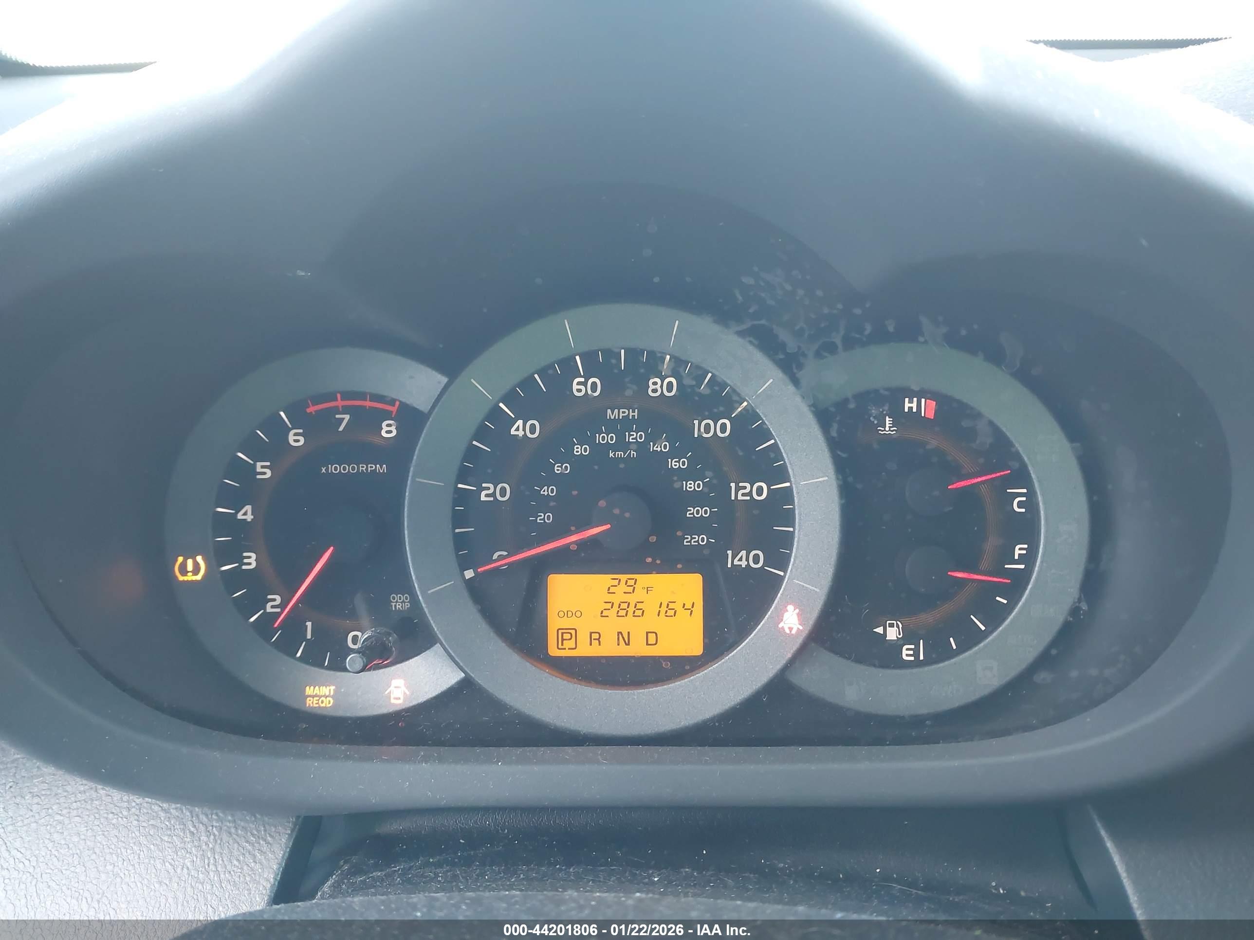 TOYOTA RAV4 image 7