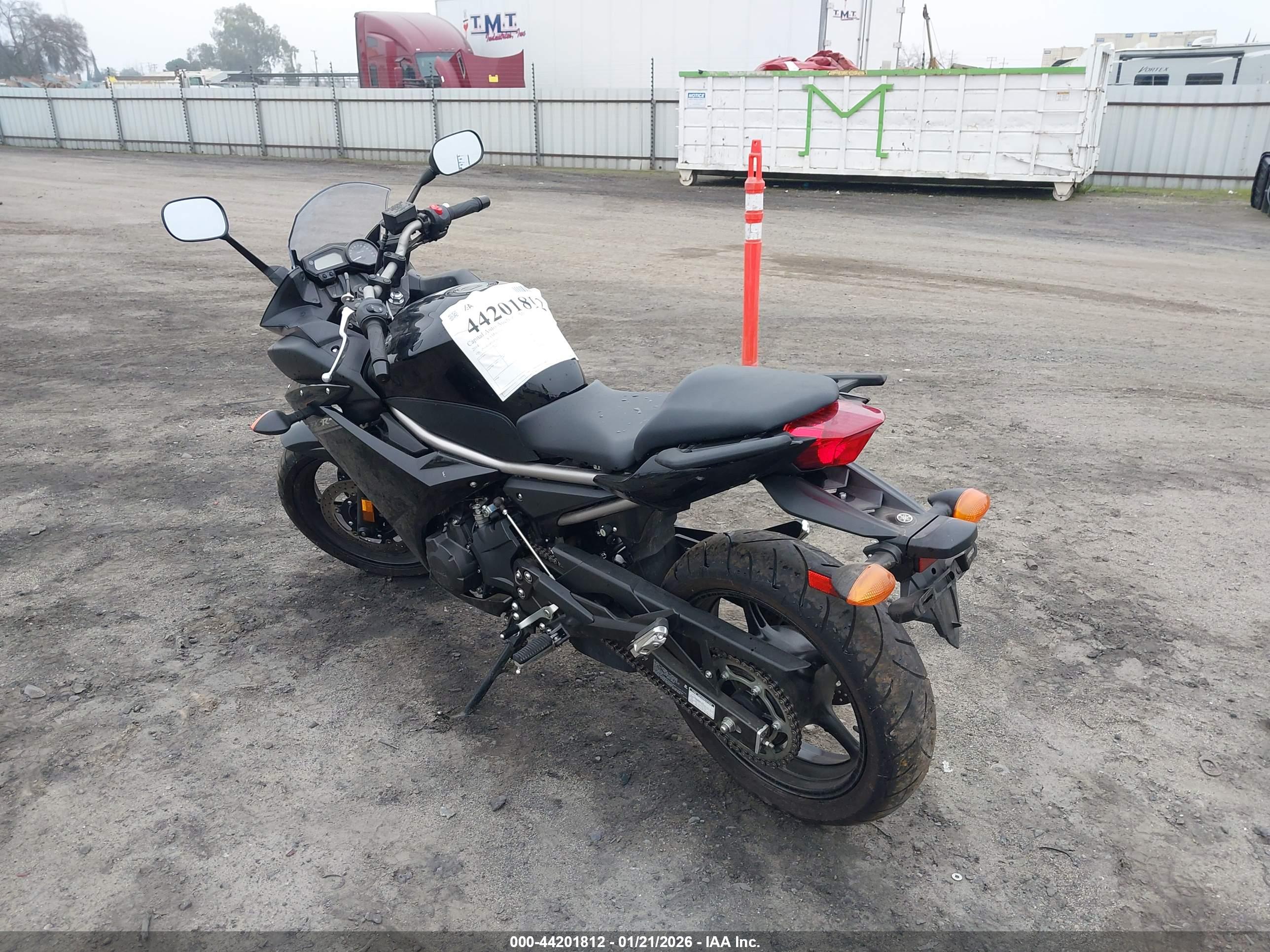 YAMAHA FZ6 image 3