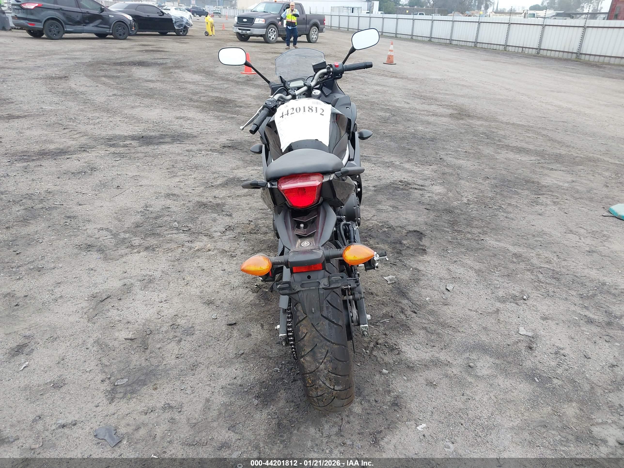 YAMAHA FZ6 image 6