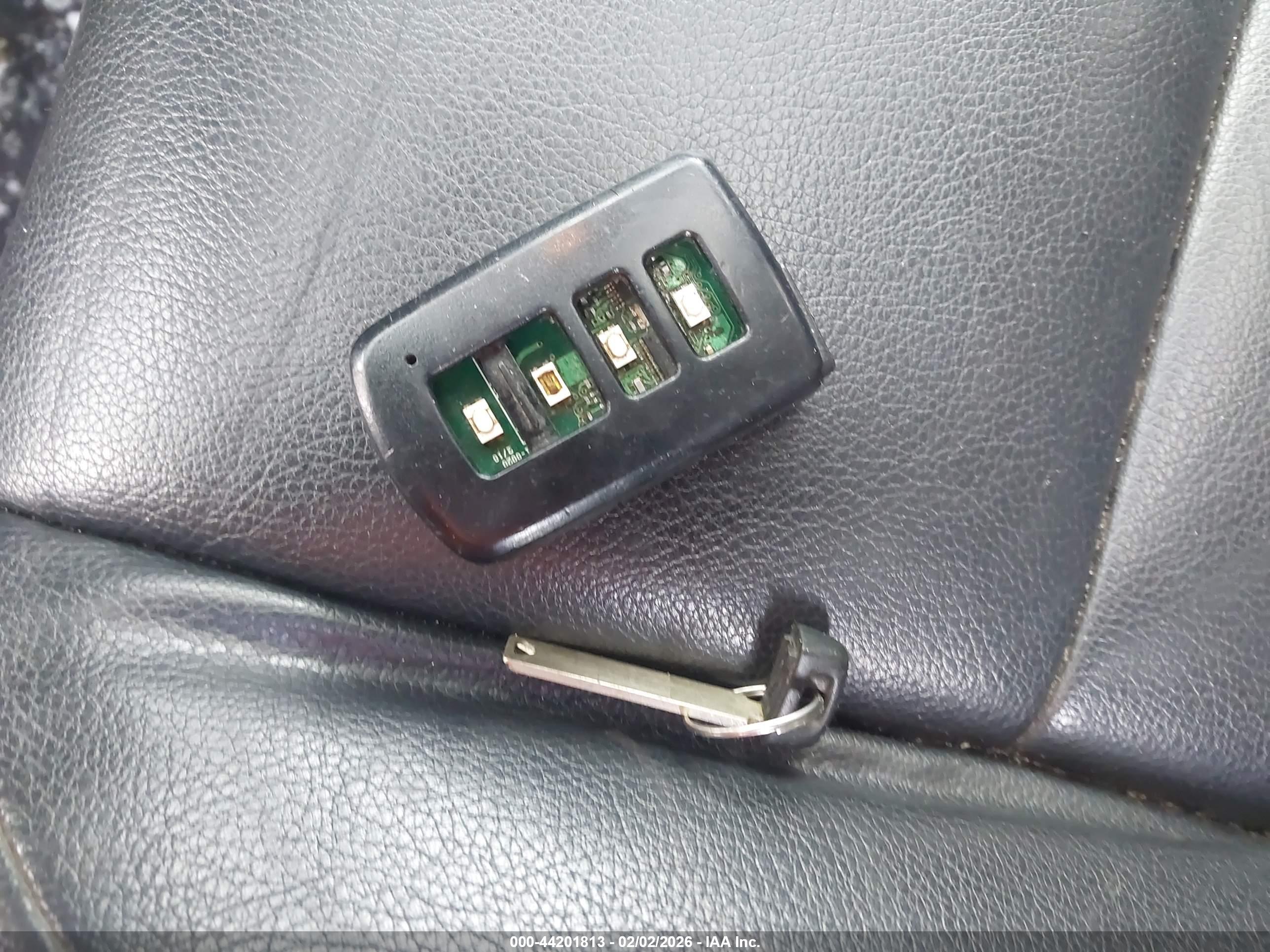 TOYOTA RAV4 image 11