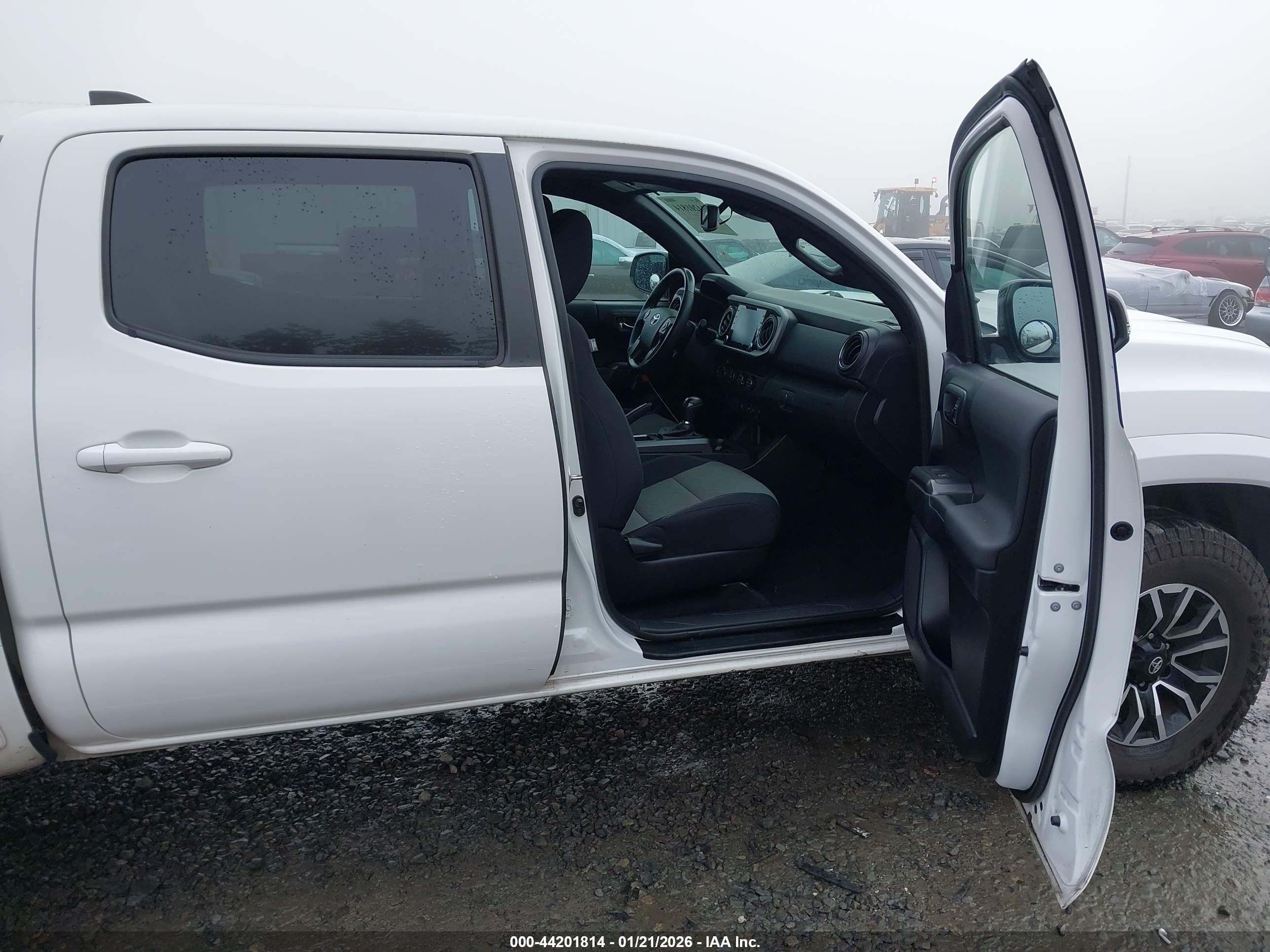 TOYOTA TACOMA image 5
