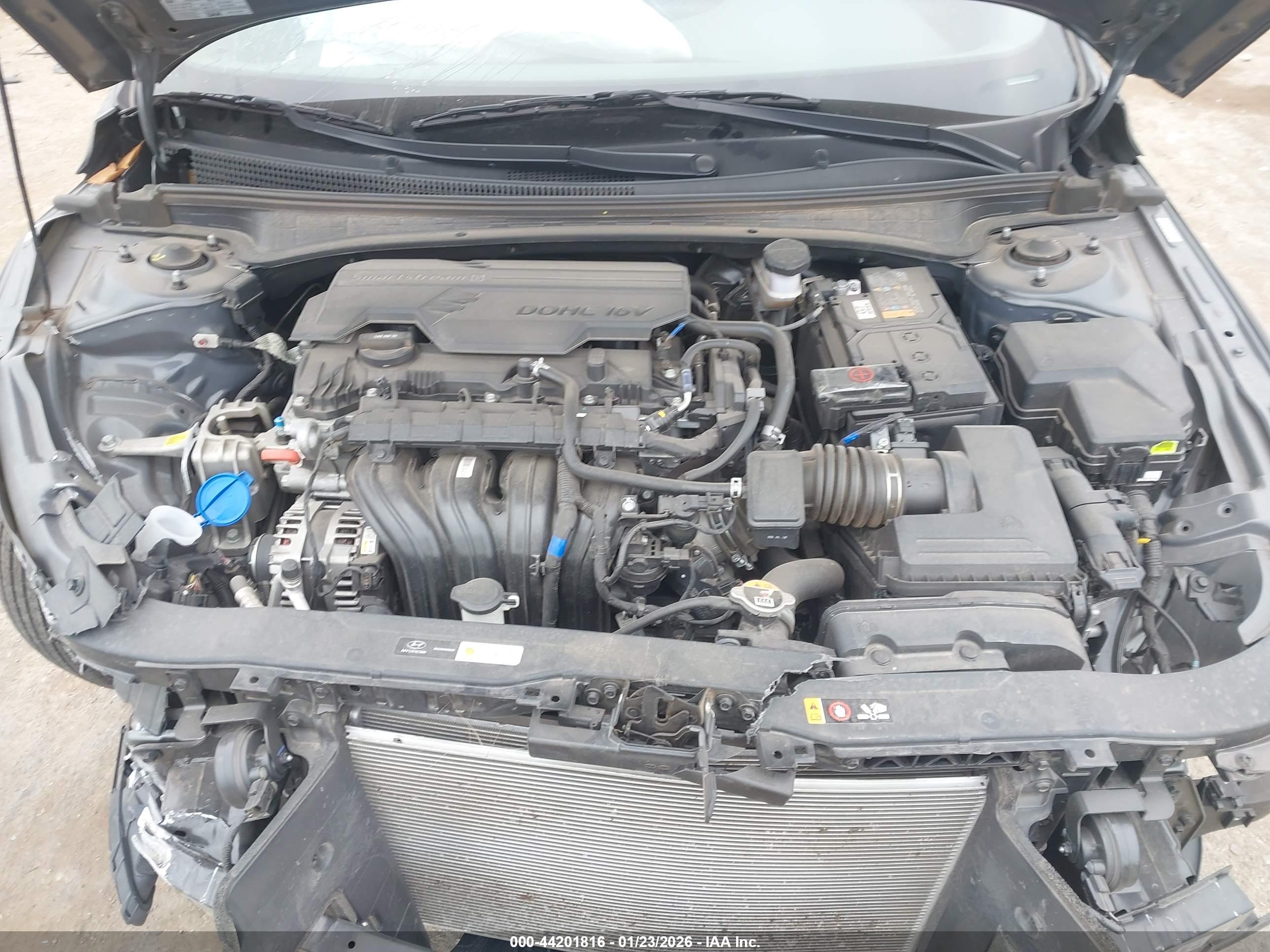 HYUNDAI ELANTRA image 10