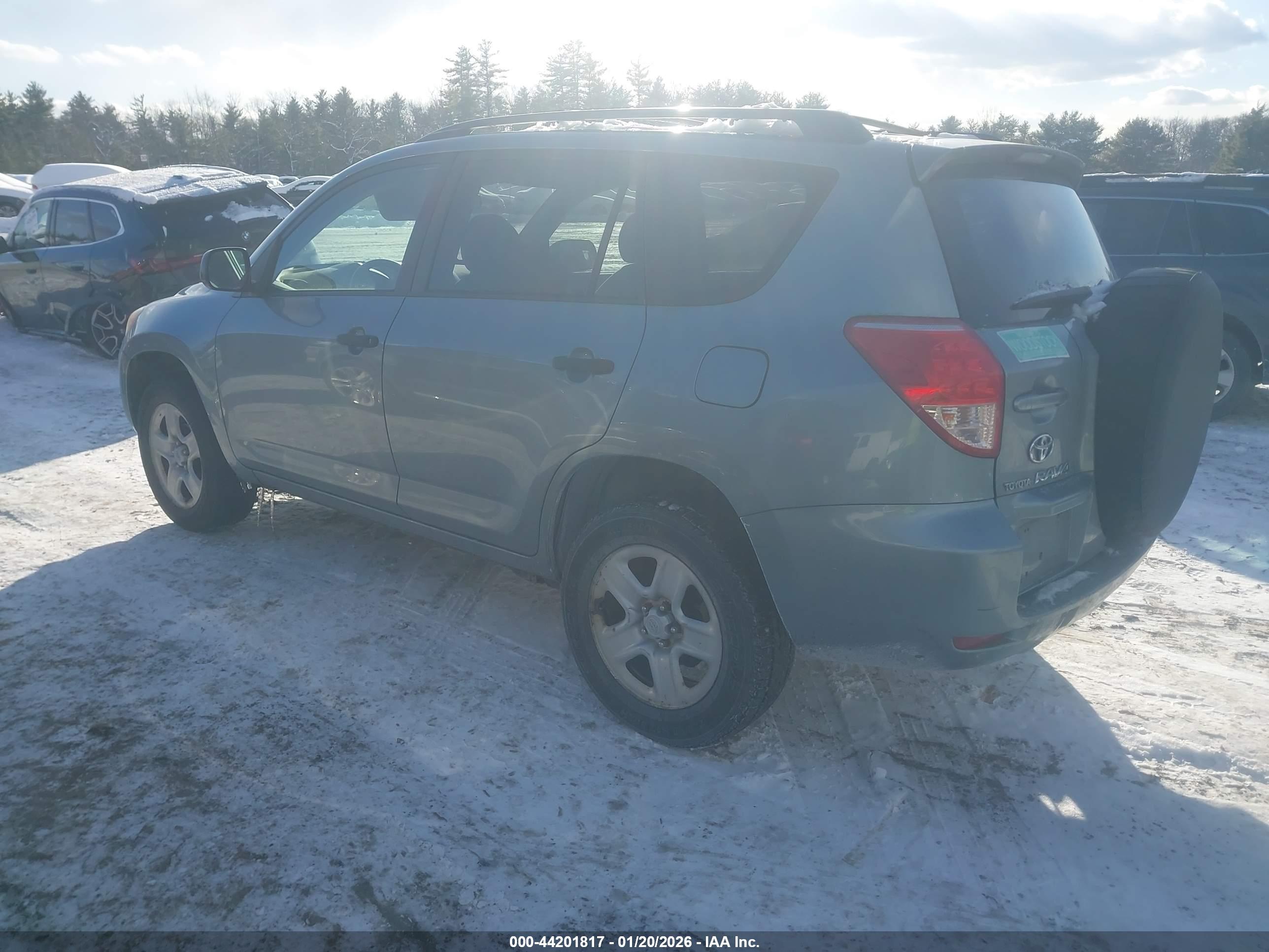 TOYOTA RAV4 image 3