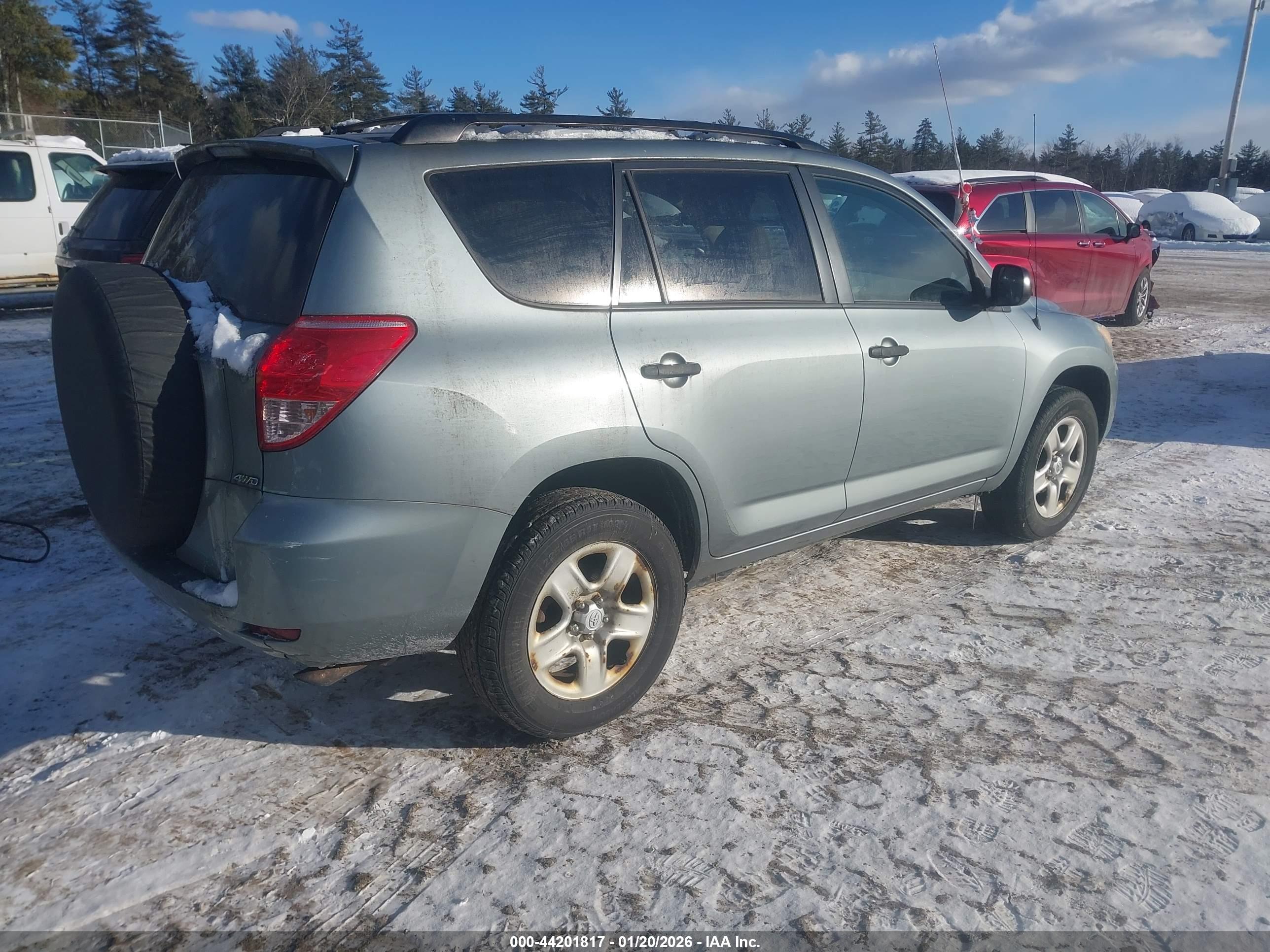 TOYOTA RAV4 image 4