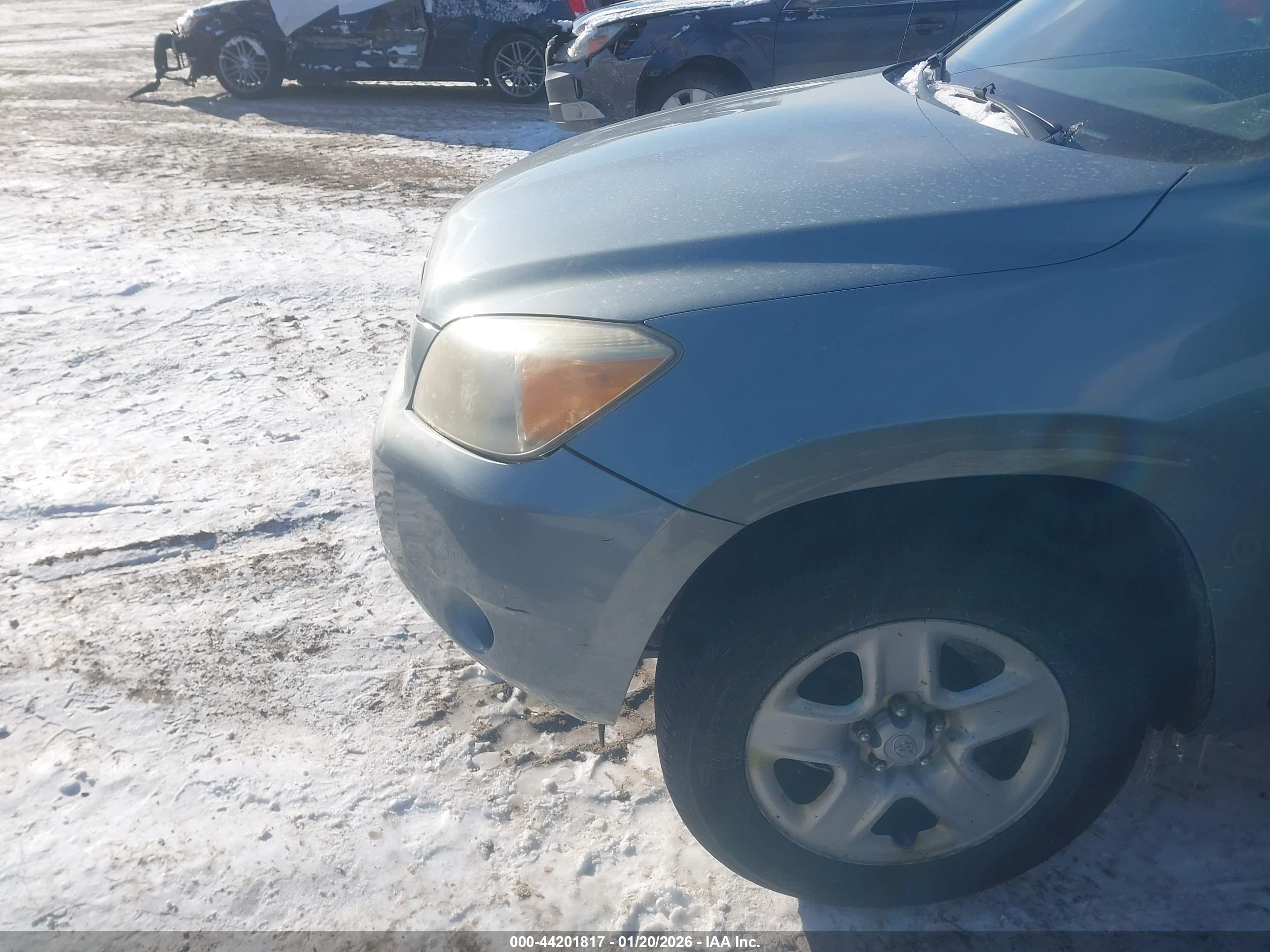 TOYOTA RAV4 image 6