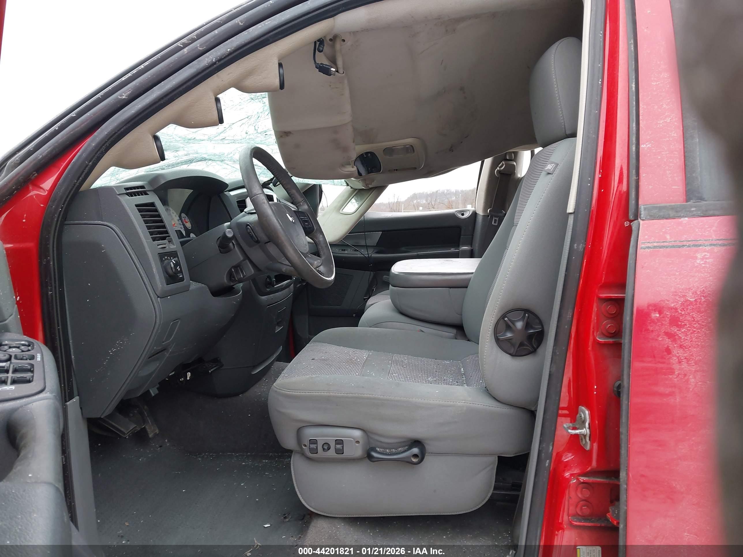 DODGE RAM image 5
