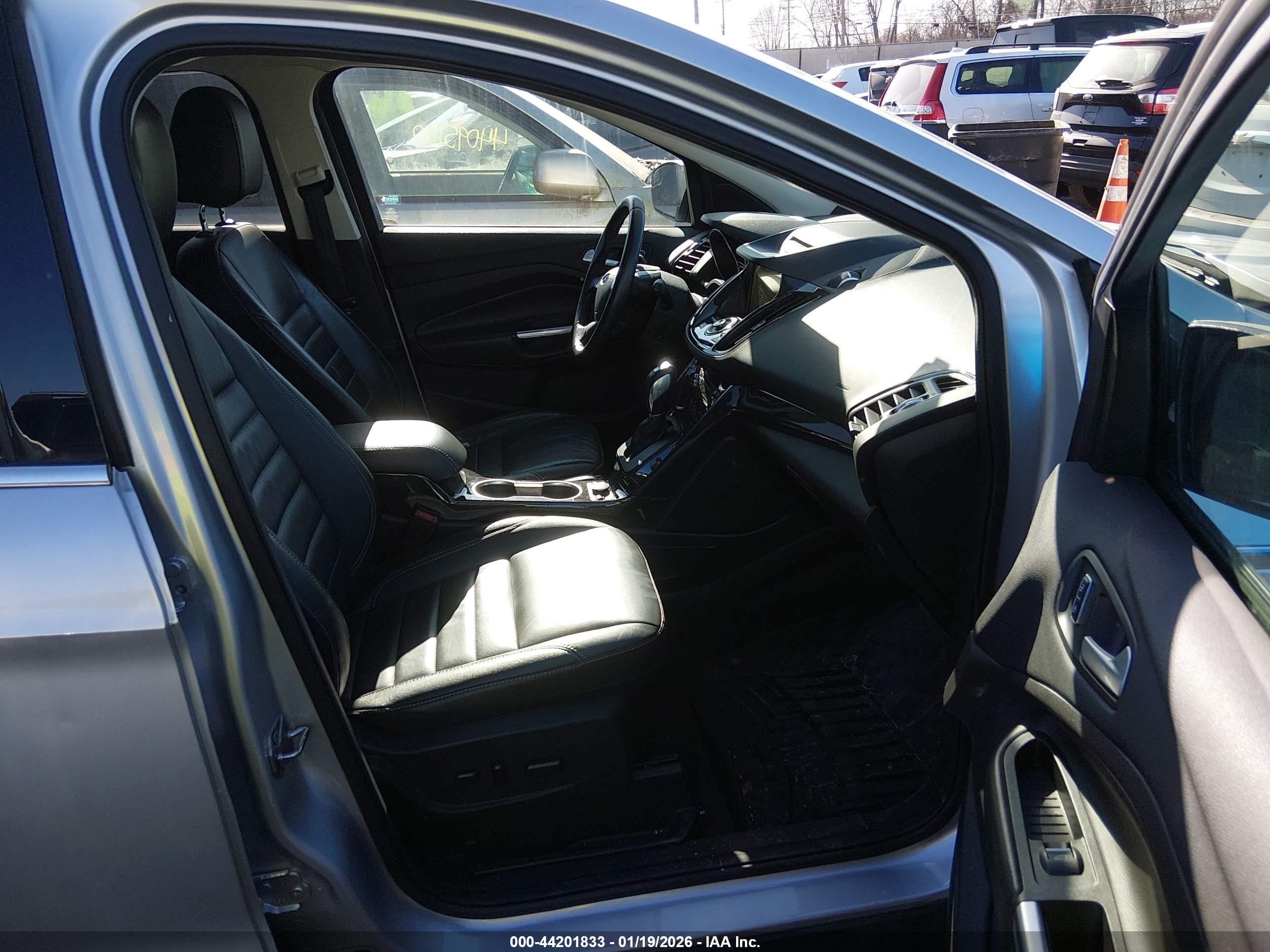 FORD ESCAPE image 5