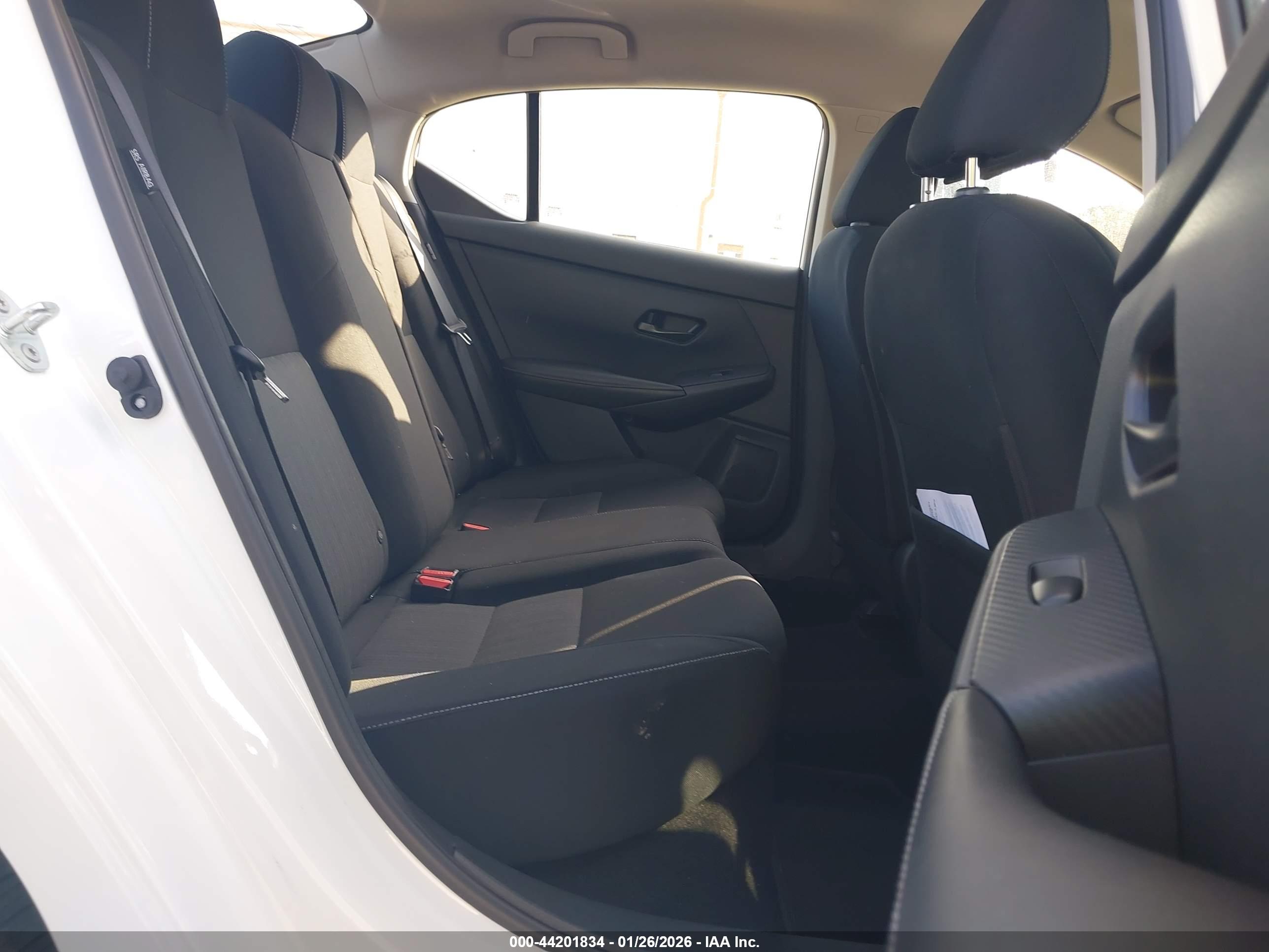 NISSAN SENTRA image 8