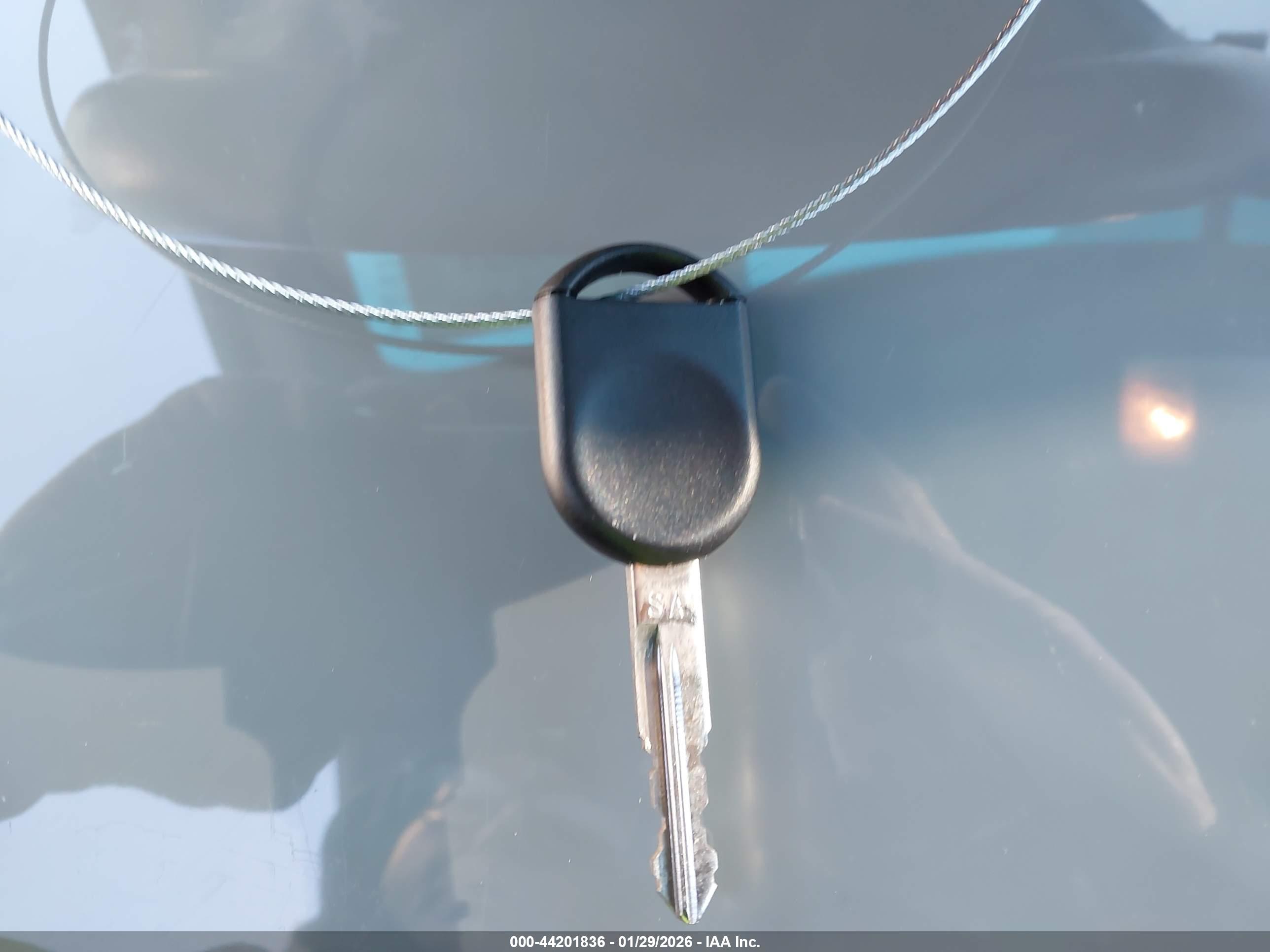 FORD EXPLORER image 11