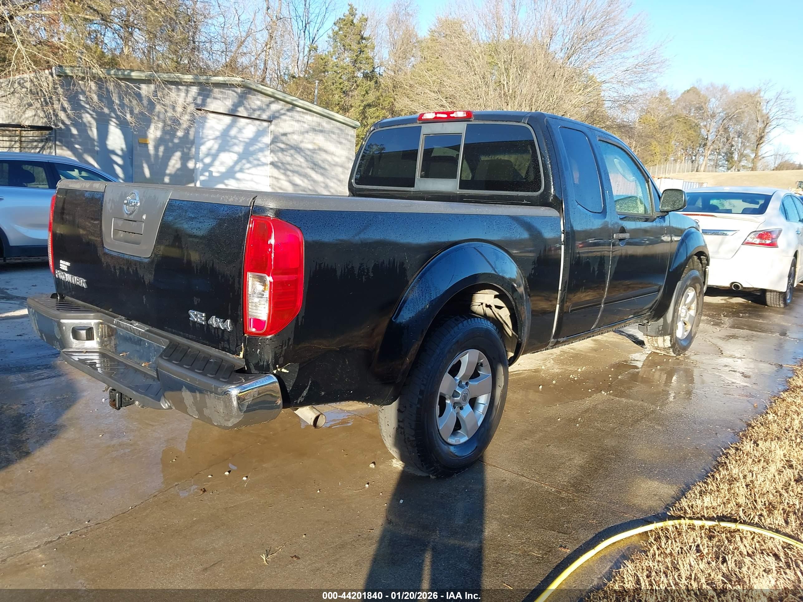 NISSAN FRONTIER image 4