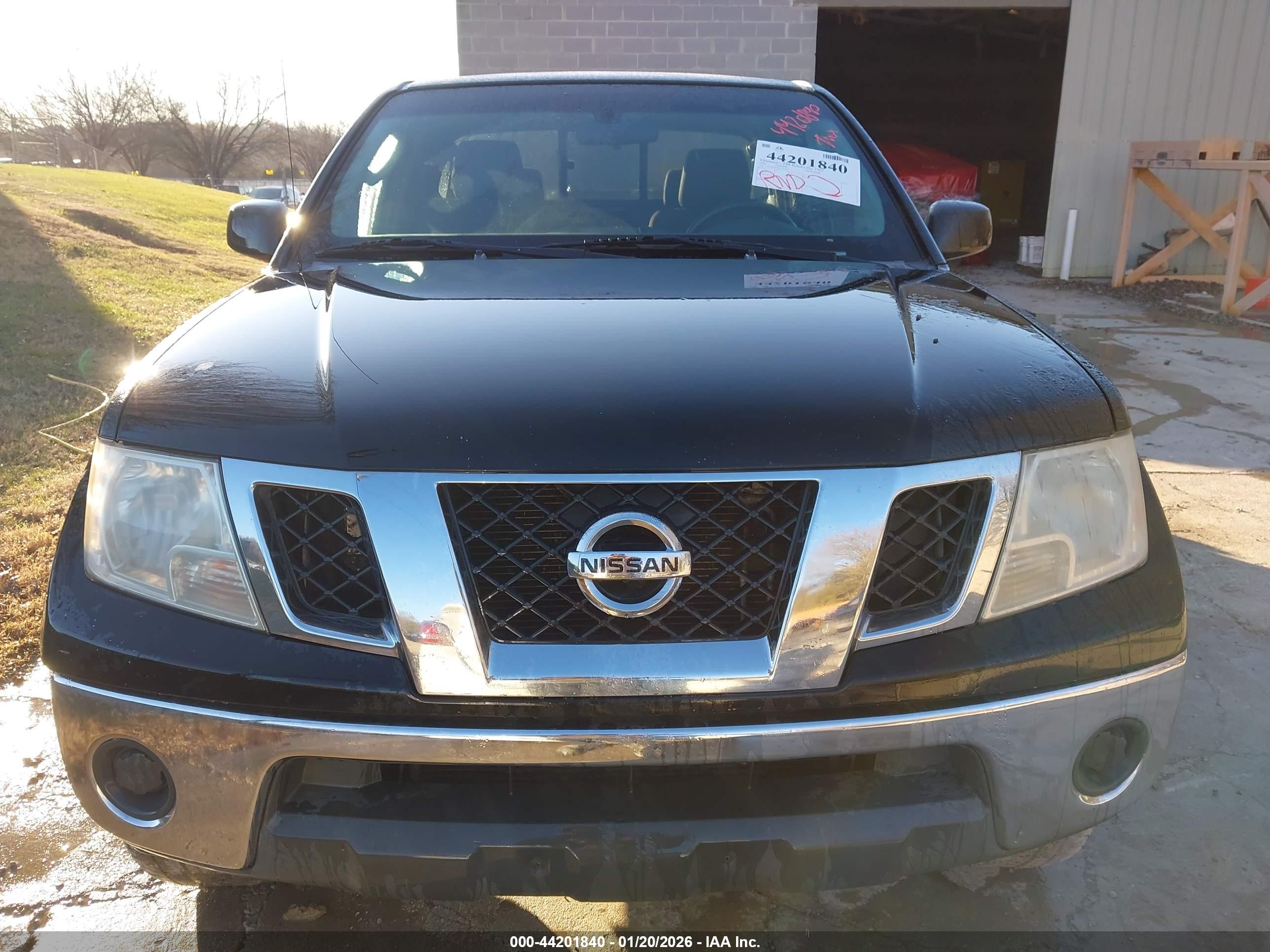 NISSAN FRONTIER image 6