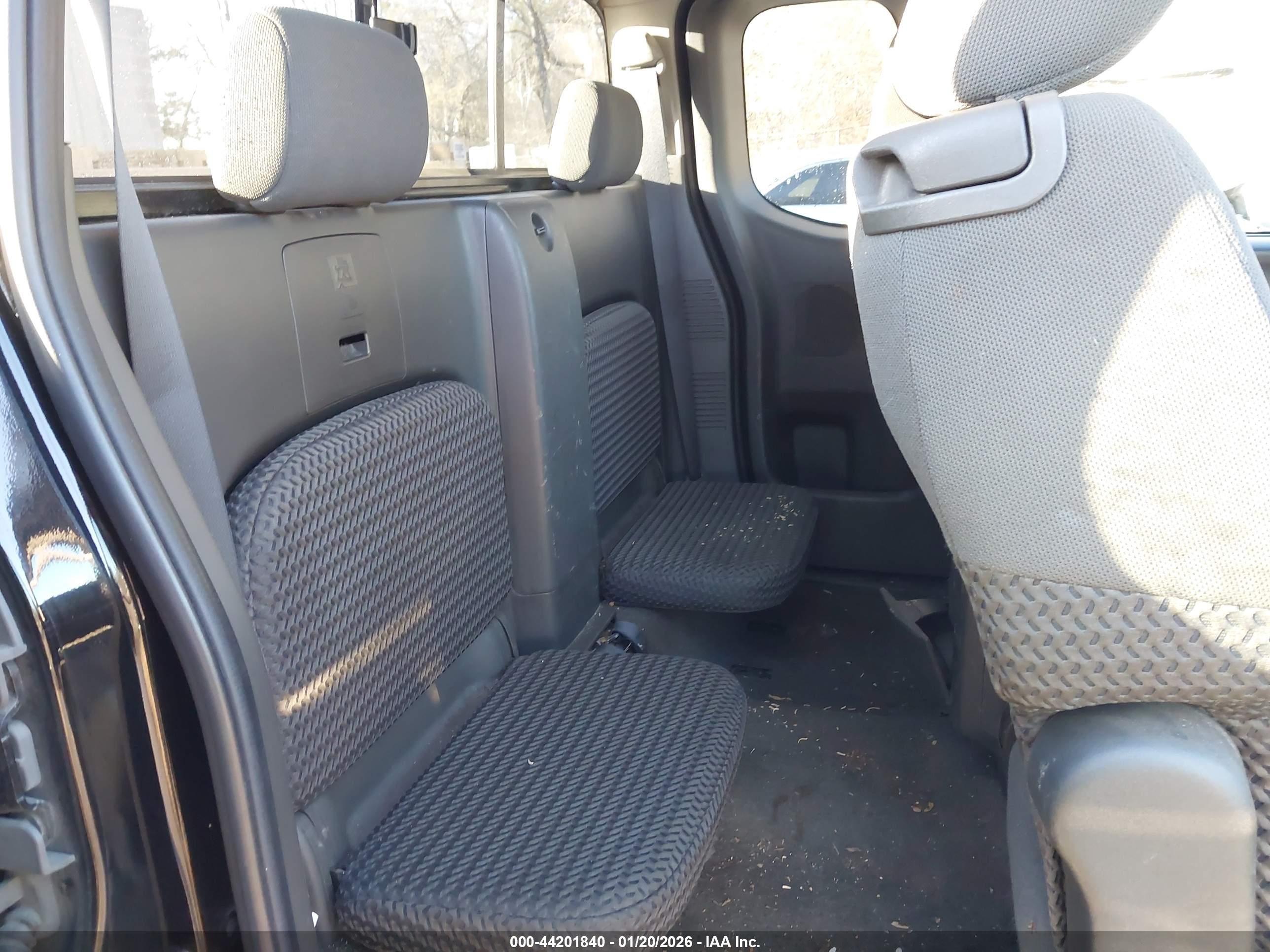 NISSAN FRONTIER image 8