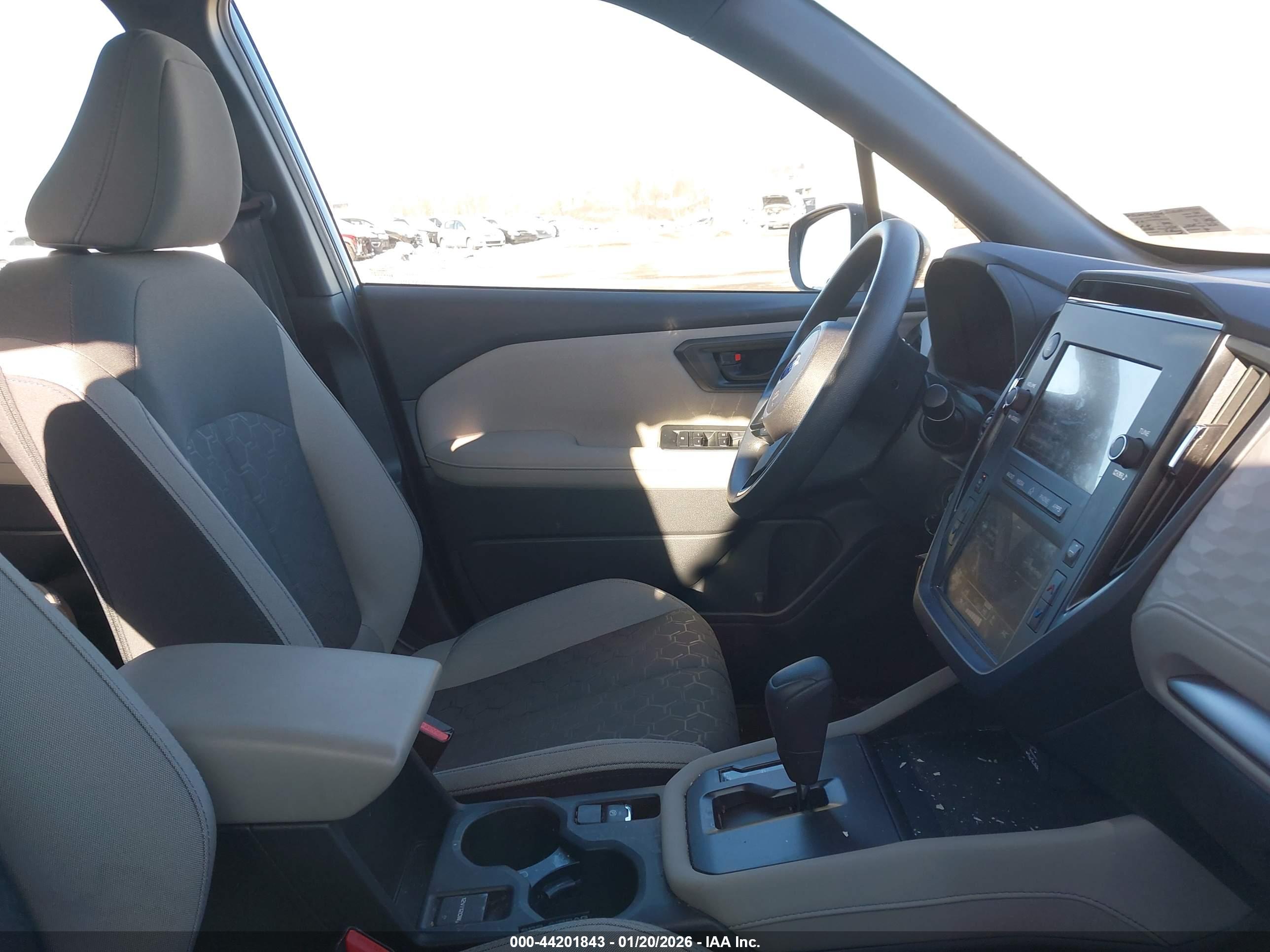 SUBARU FORESTER image 5