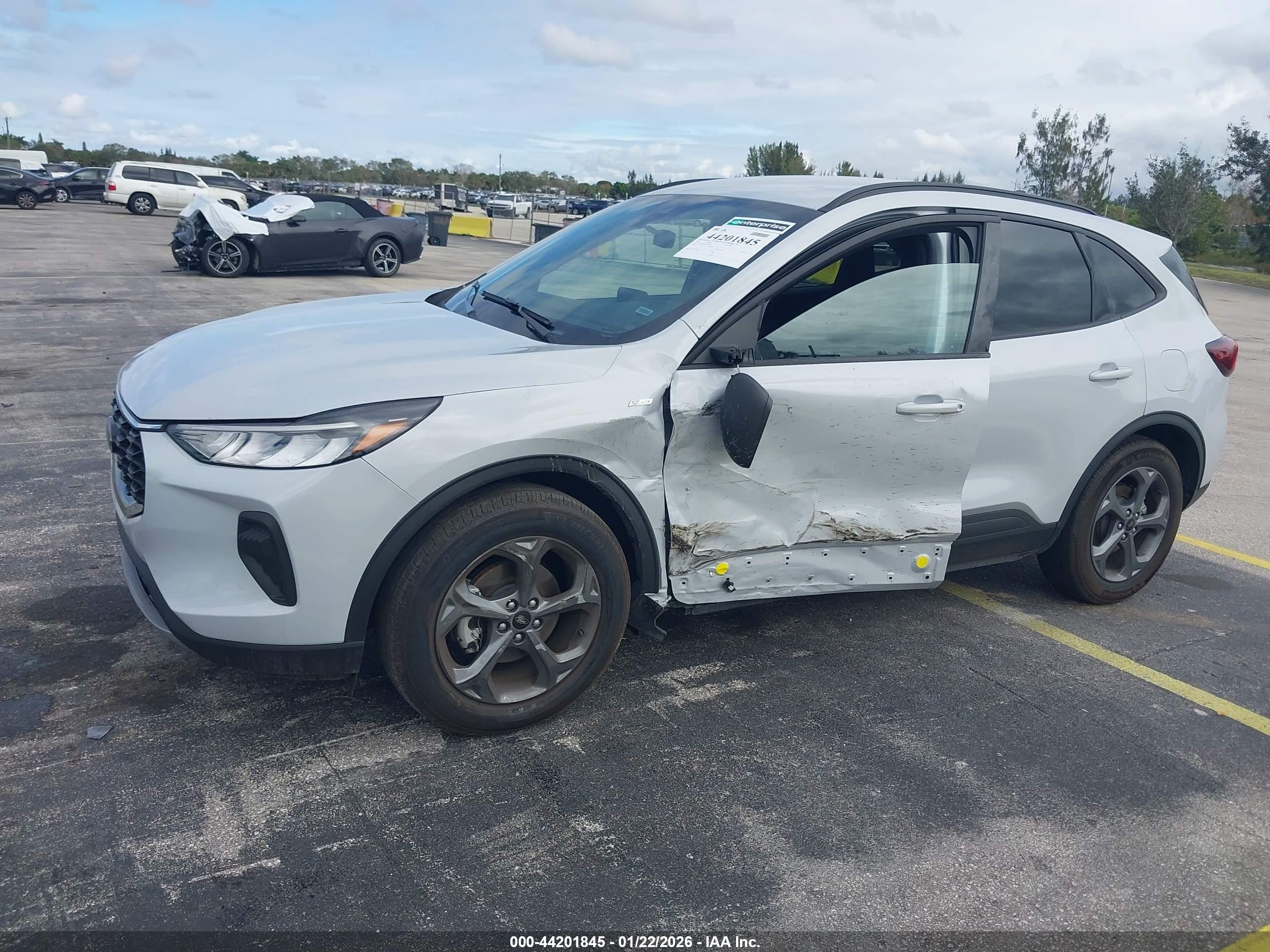 FORD ESCAPE image 6