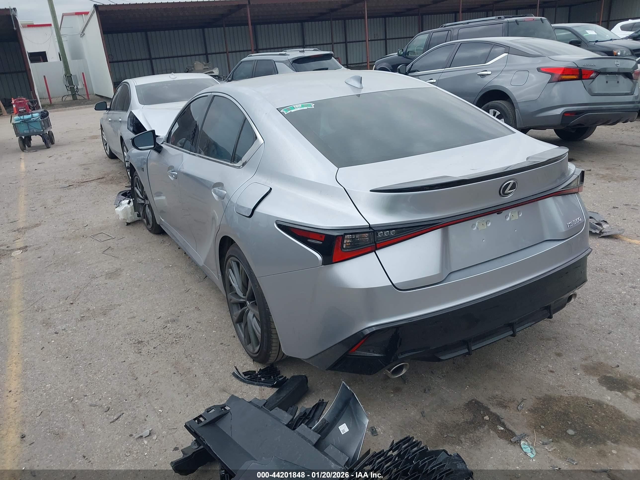 LEXUS IS image 3