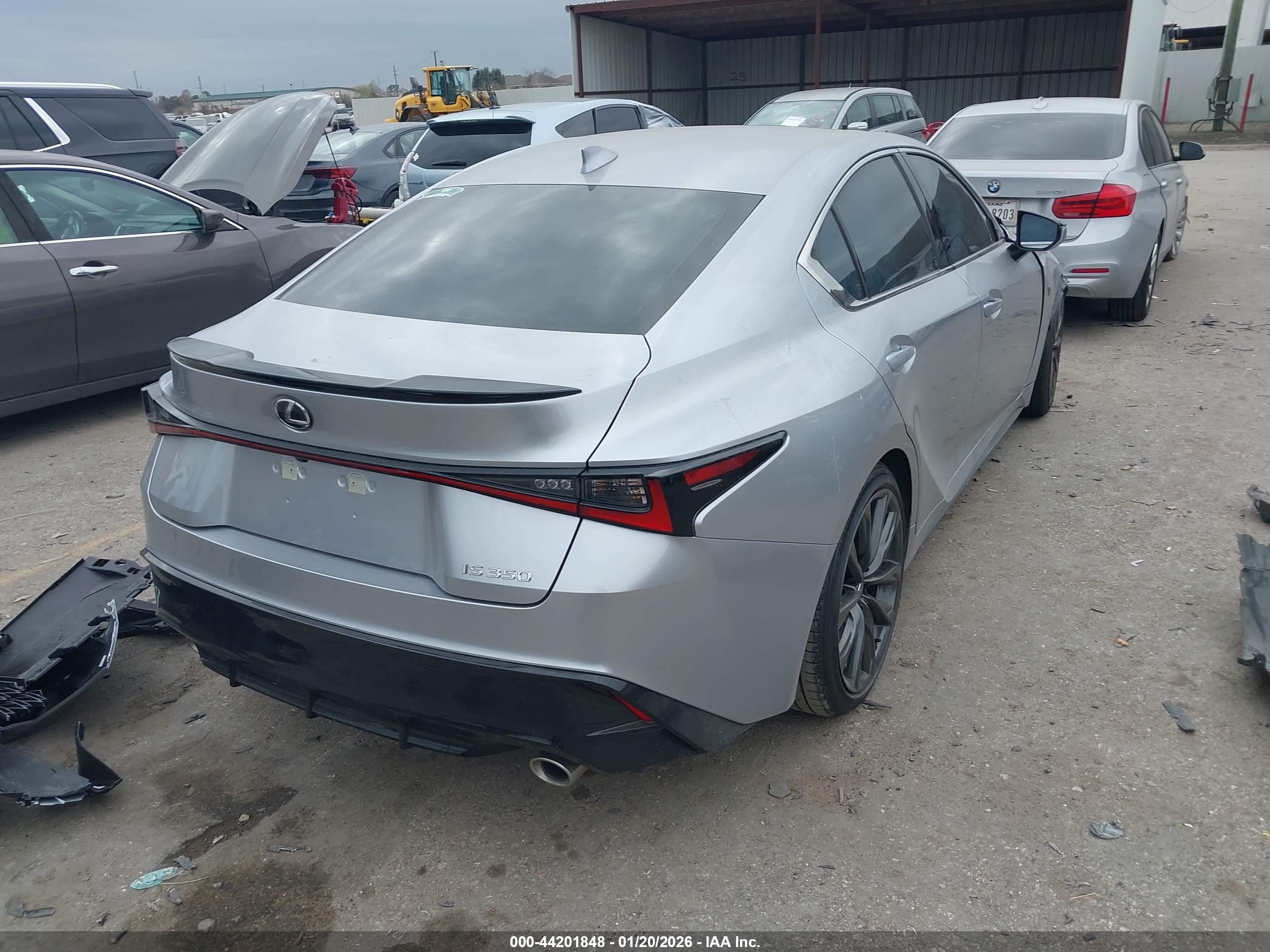 LEXUS IS image 4