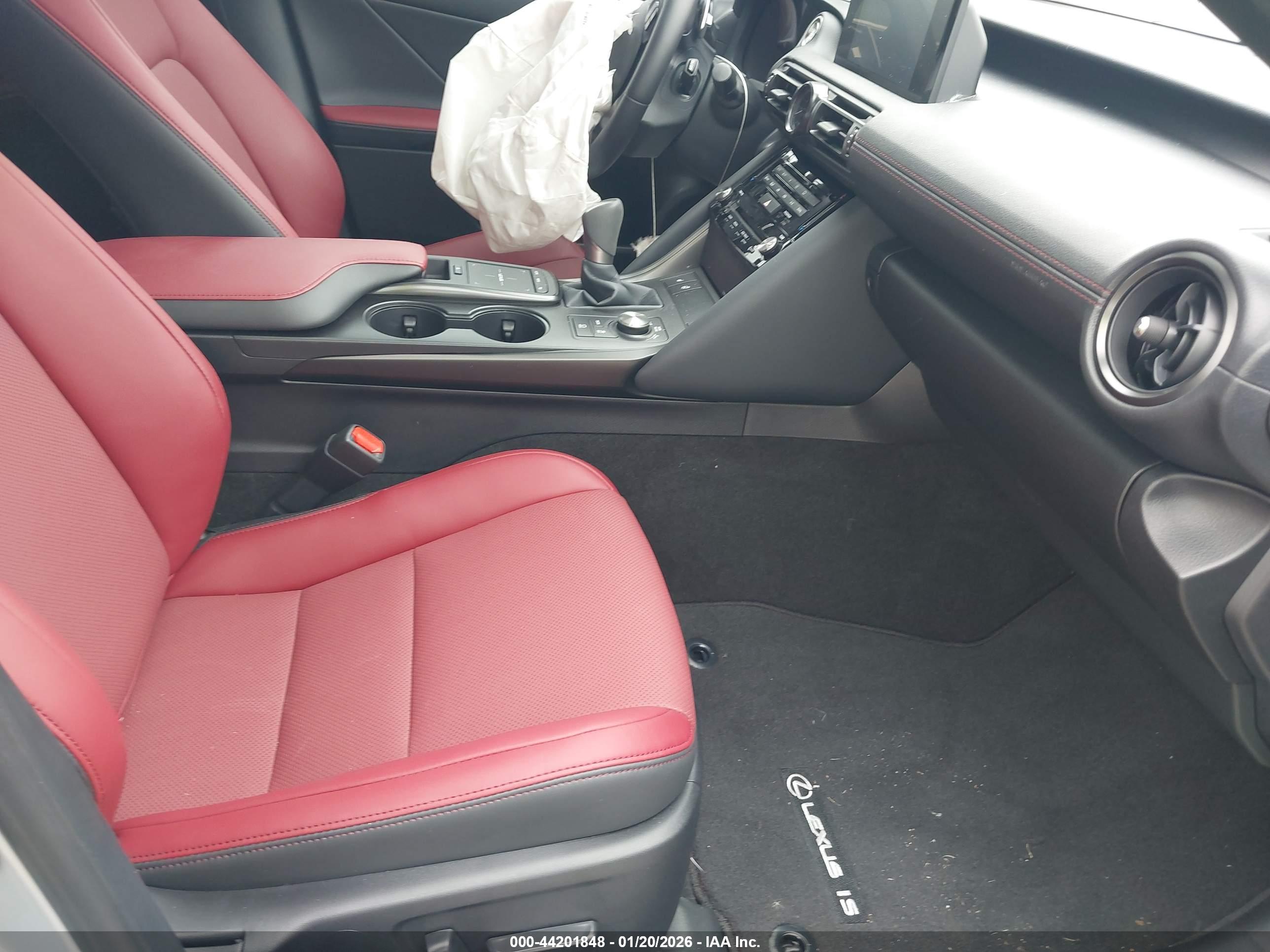 LEXUS IS image 5