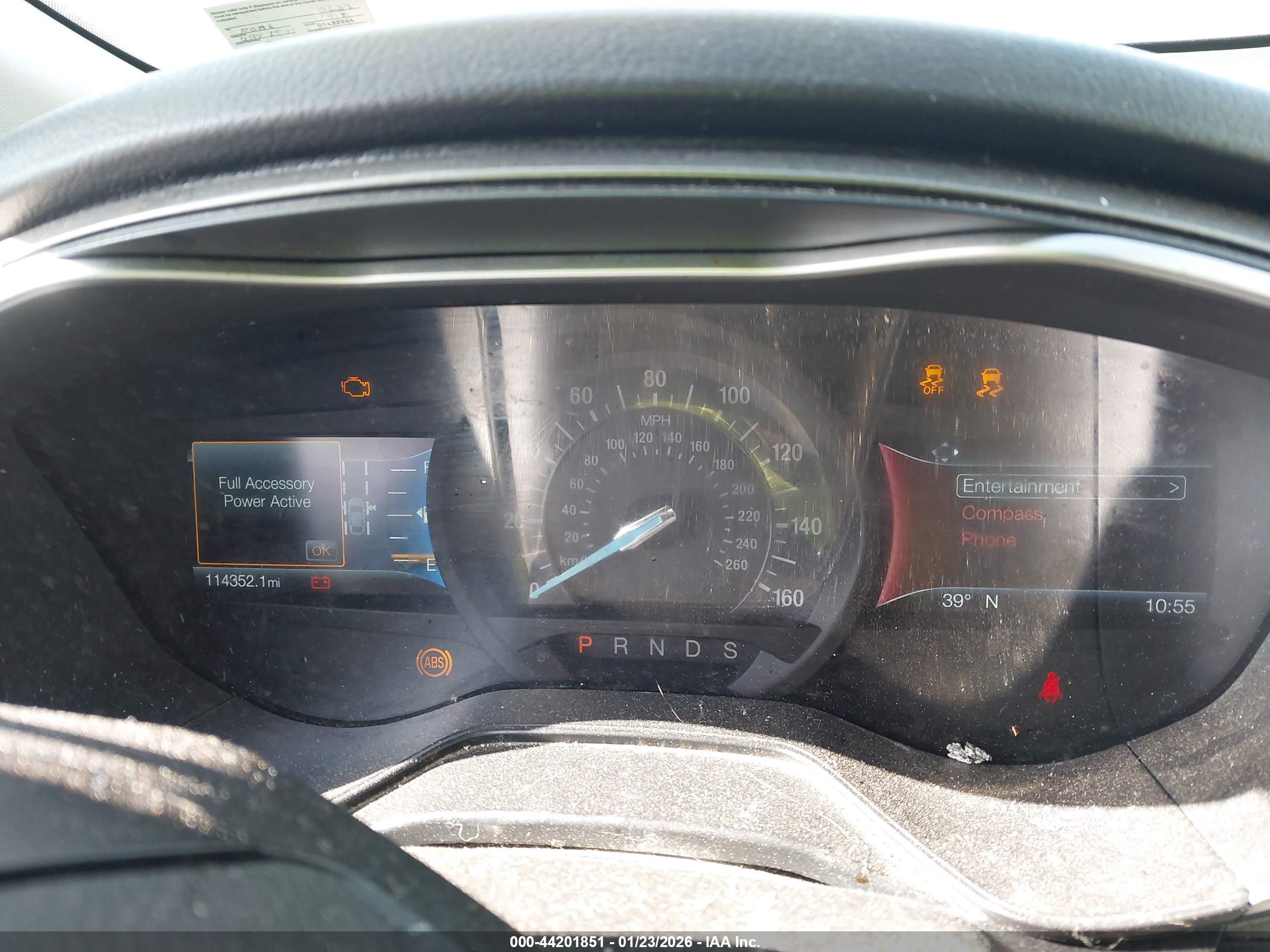 FORD FUSION image 7
