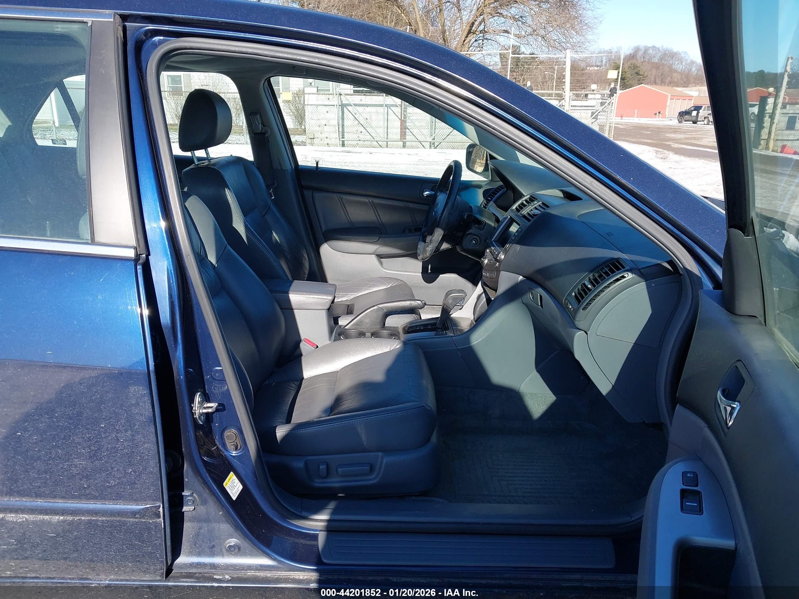 HONDA ACCORD image 5