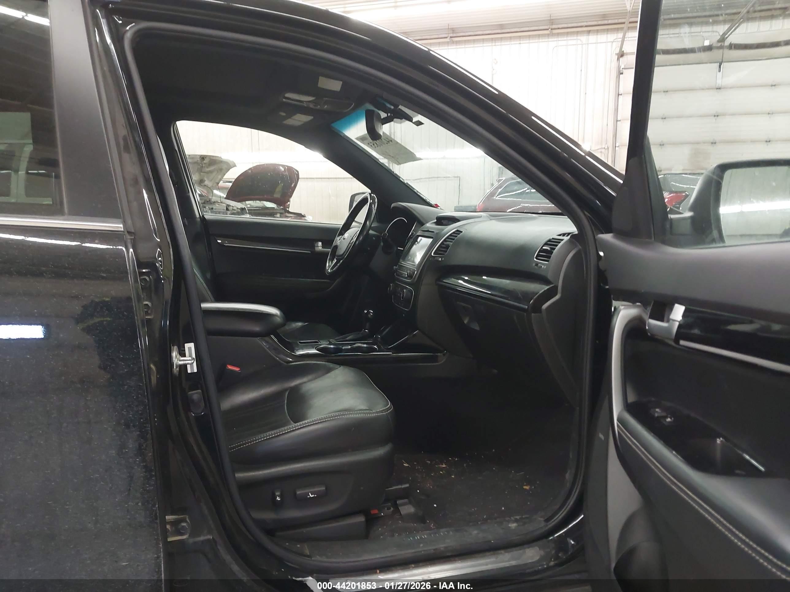 KIA SORENTO image 5