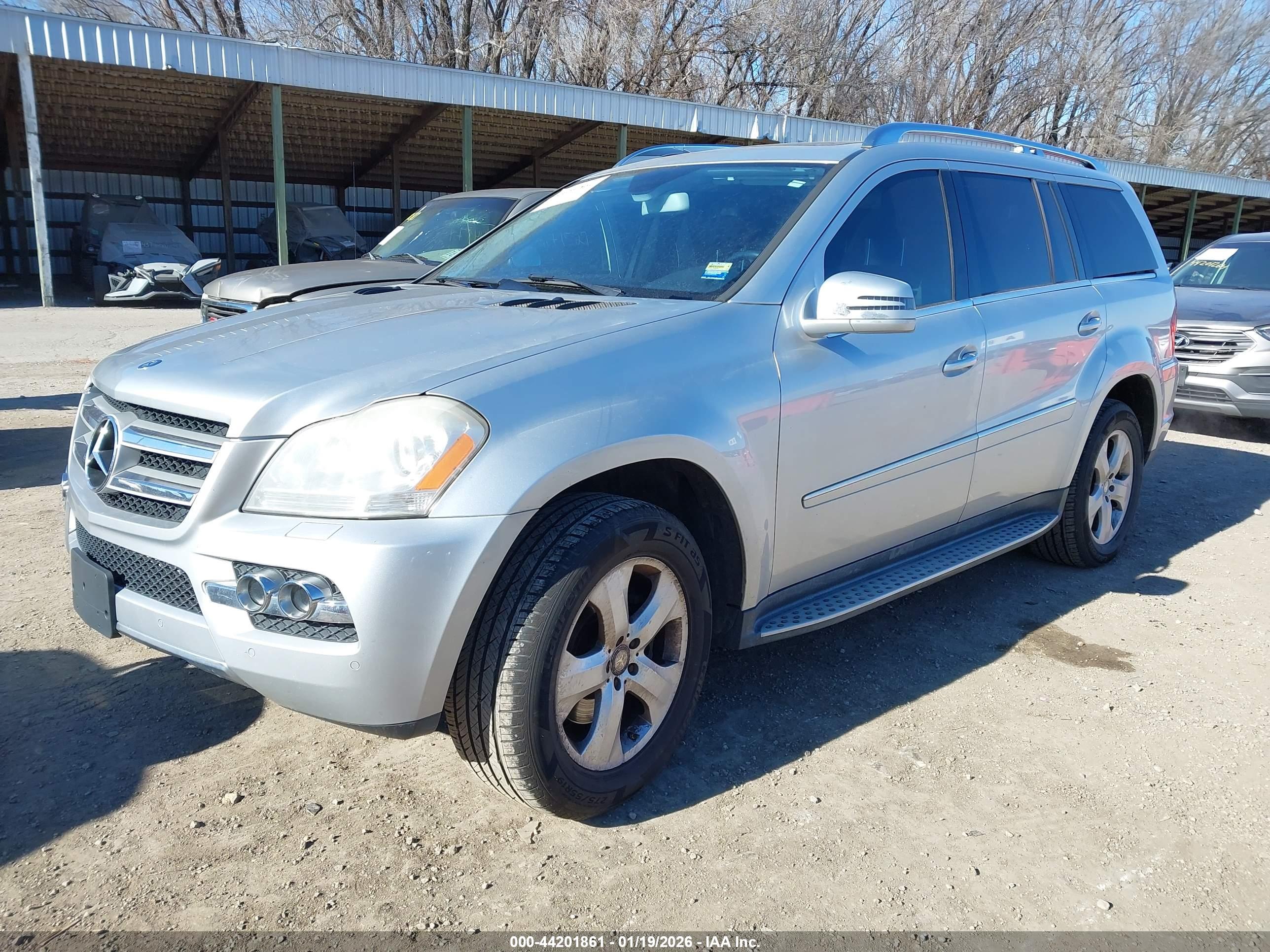 MERCEDES-BENZ GL image 2