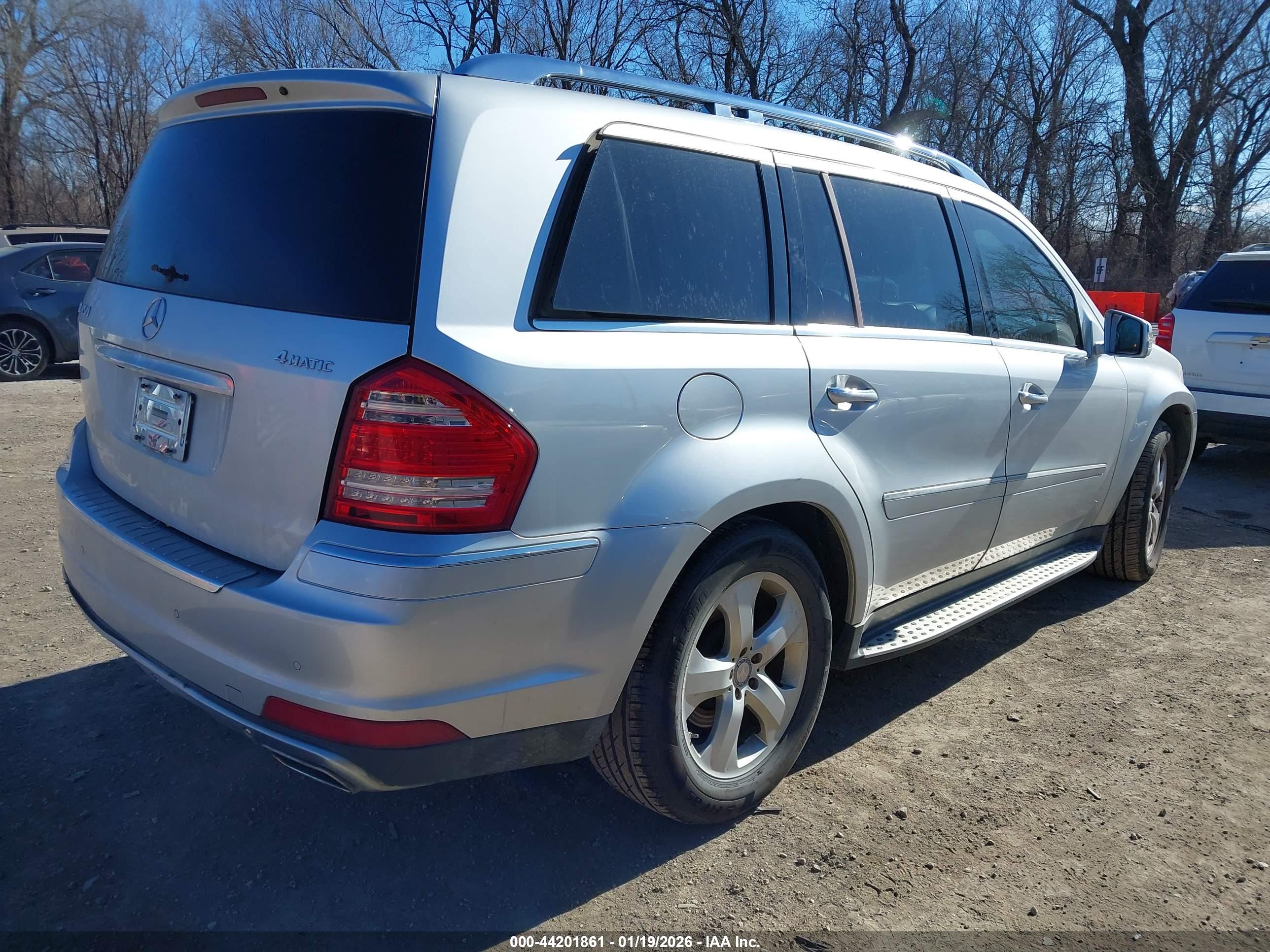 MERCEDES-BENZ GL image 4