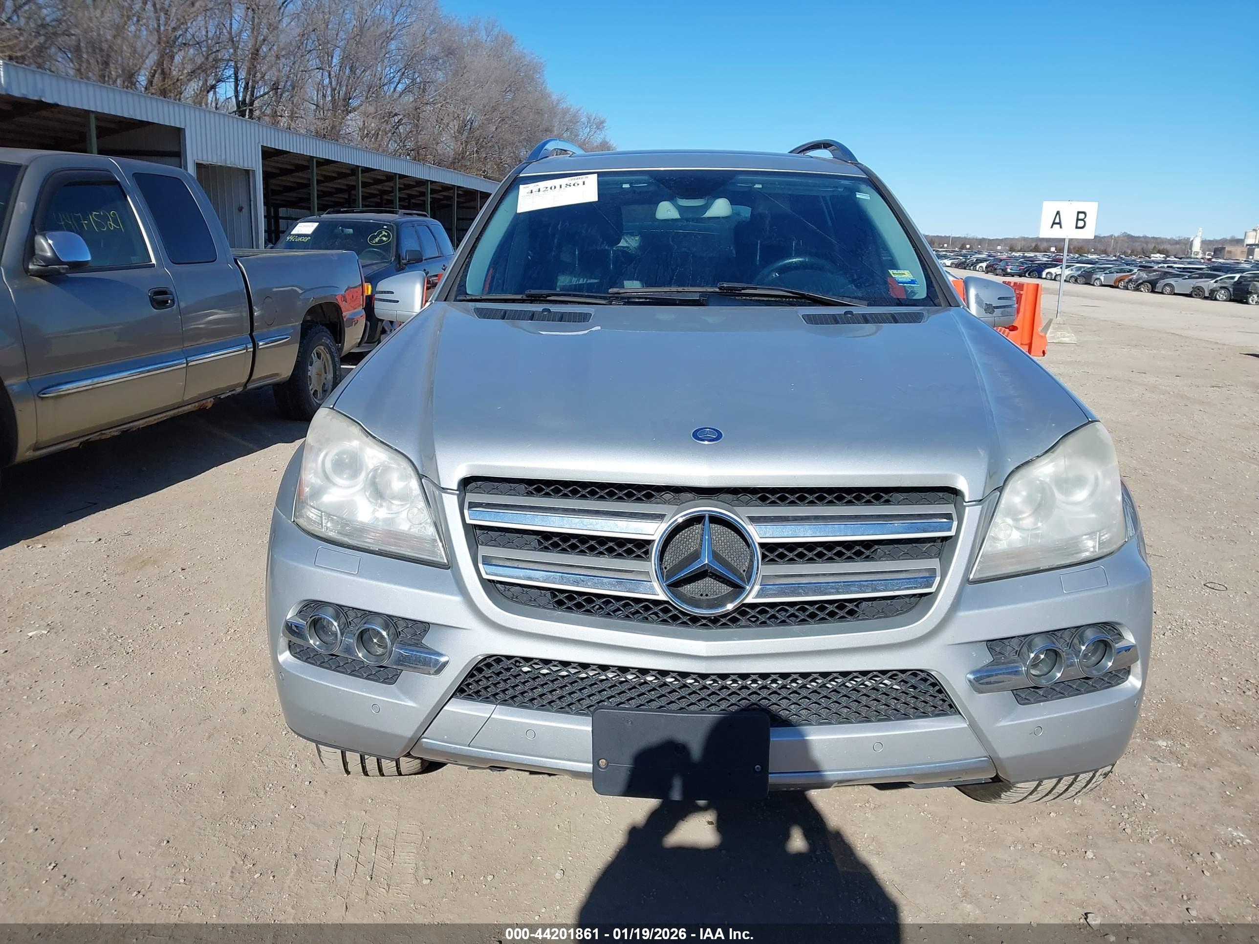 MERCEDES-BENZ GL image 6