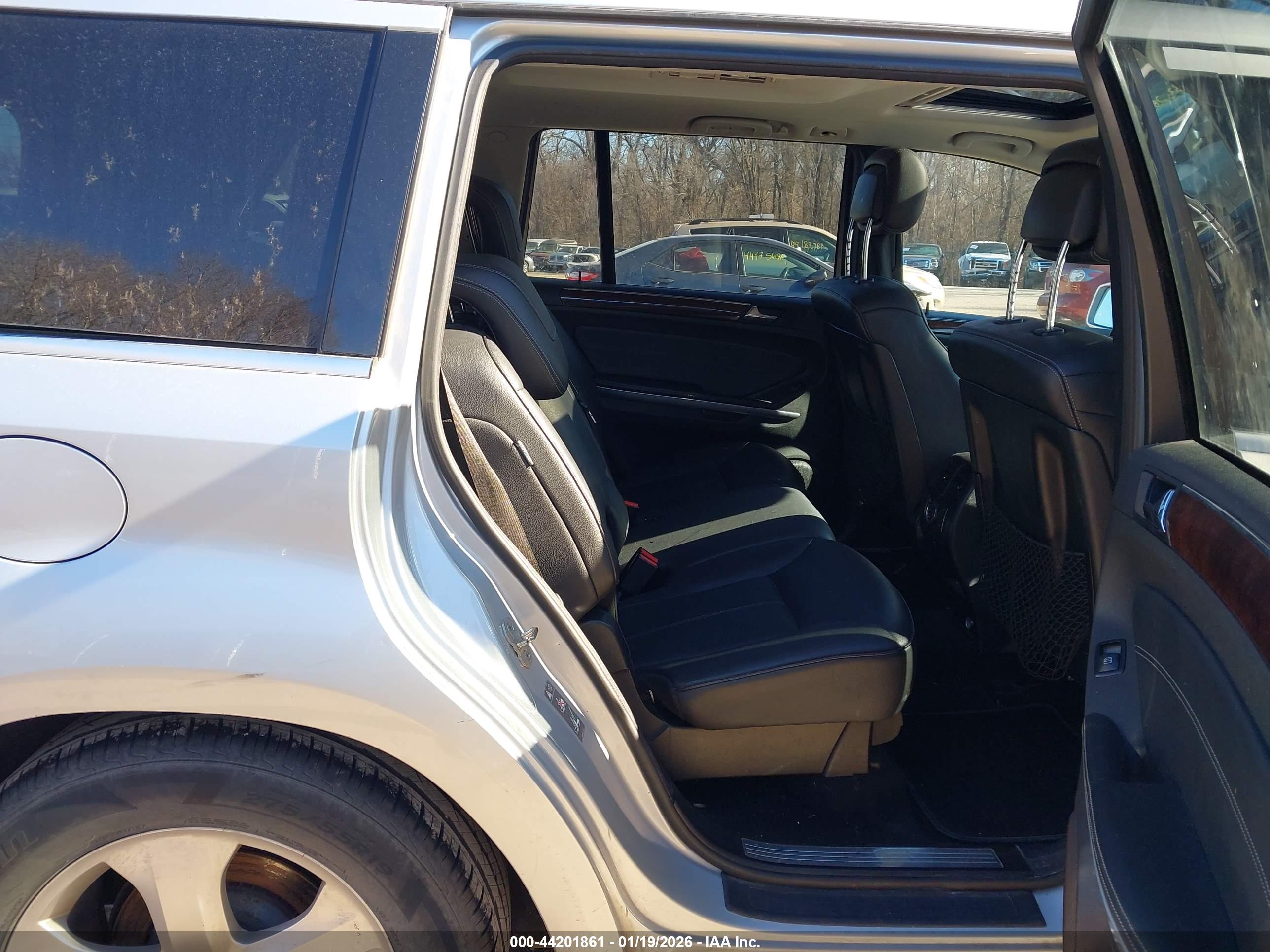 MERCEDES-BENZ GL image 8
