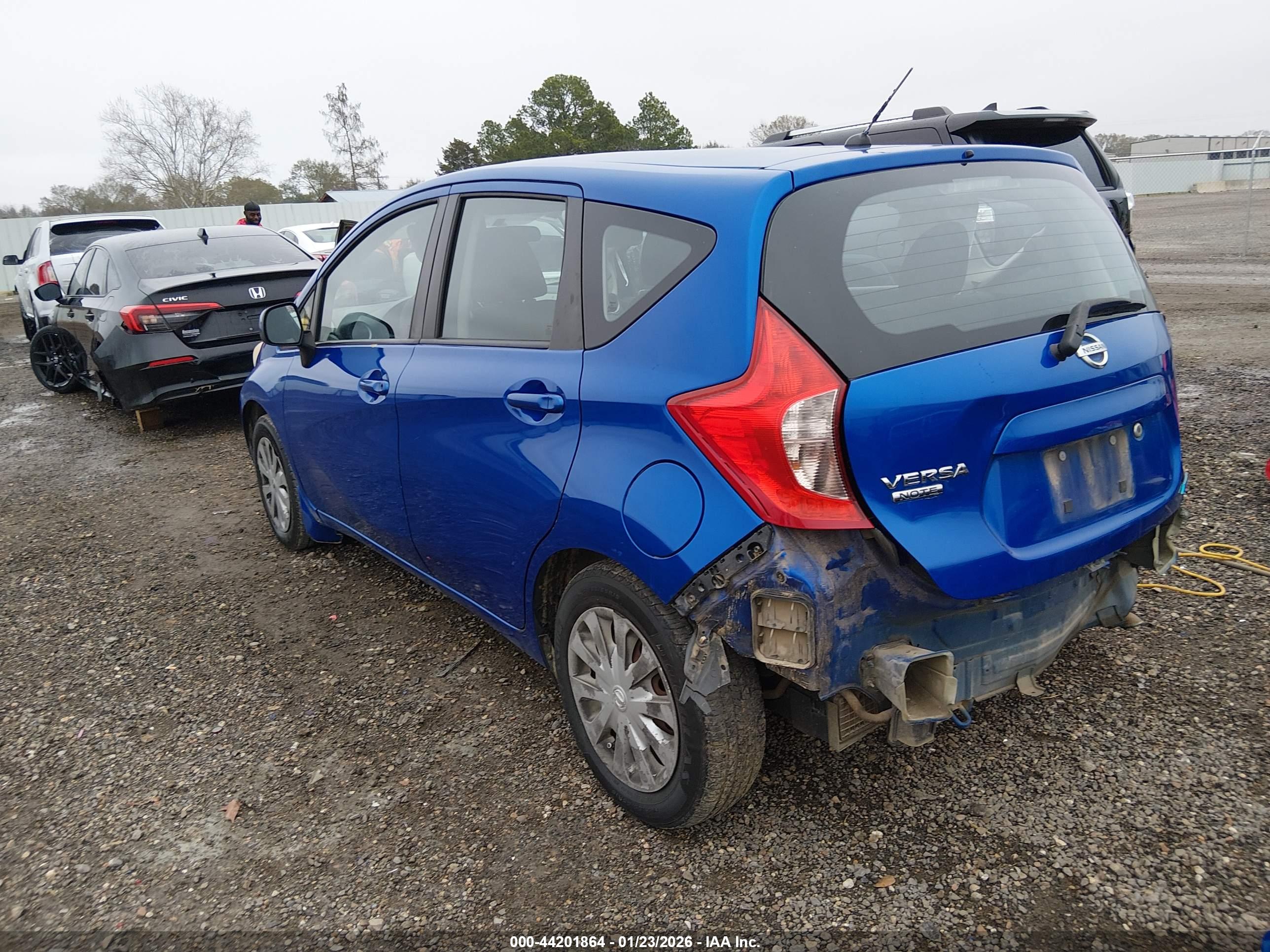 NISSAN VERSA image 3
