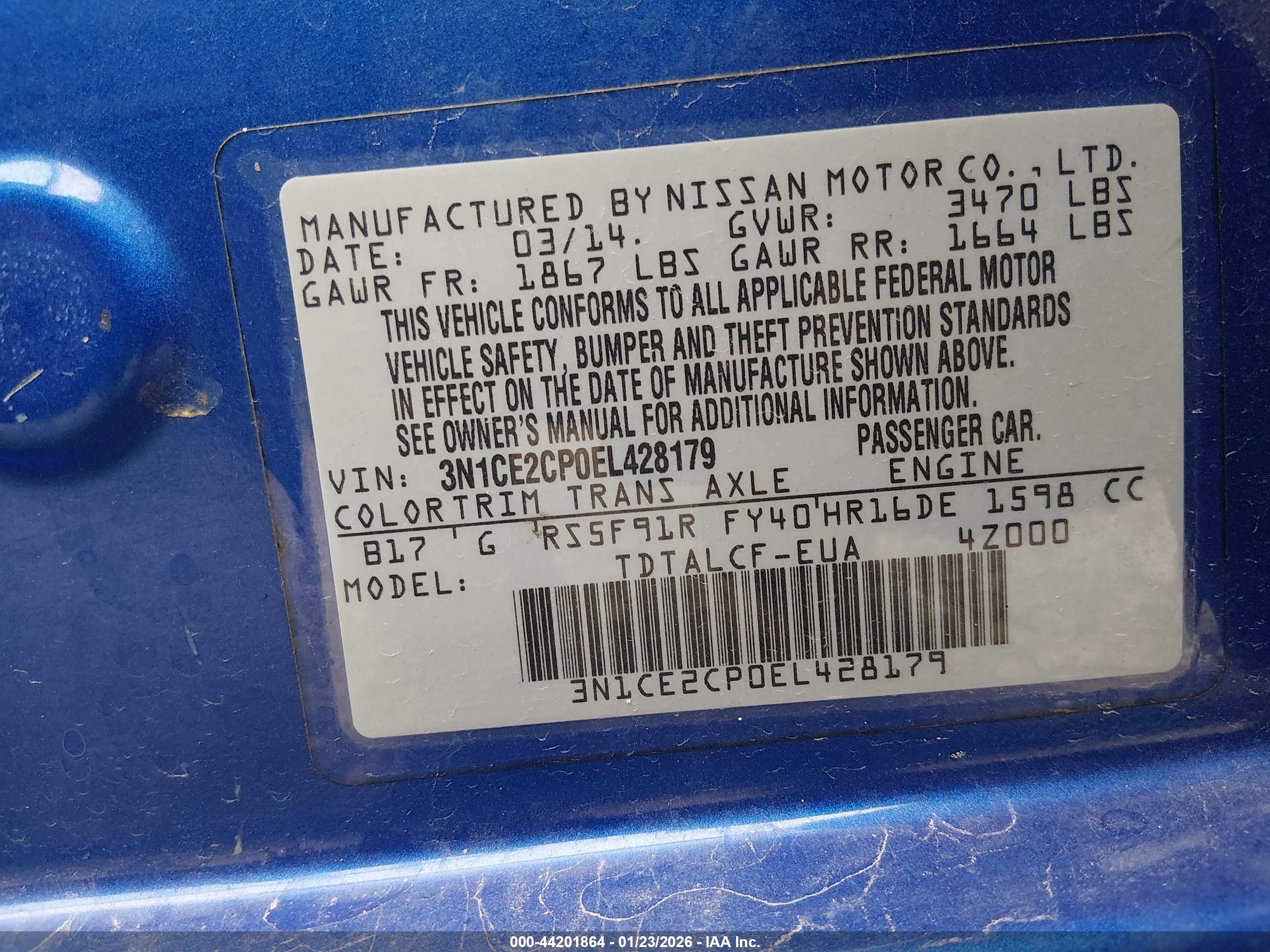 NISSAN VERSA image 9